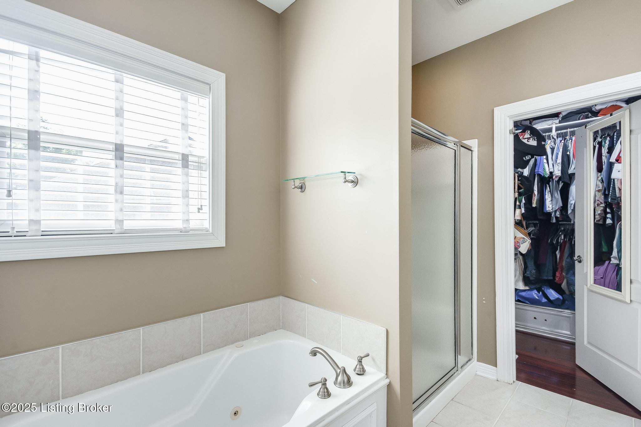 6319 Zurich Ct