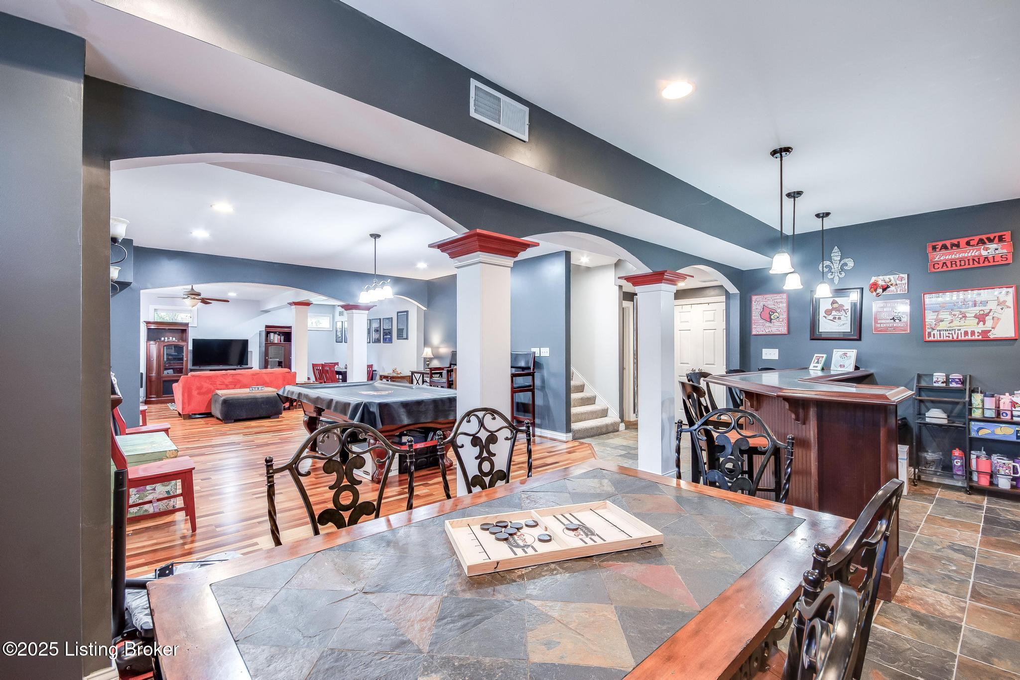 6319 Zurich Ct