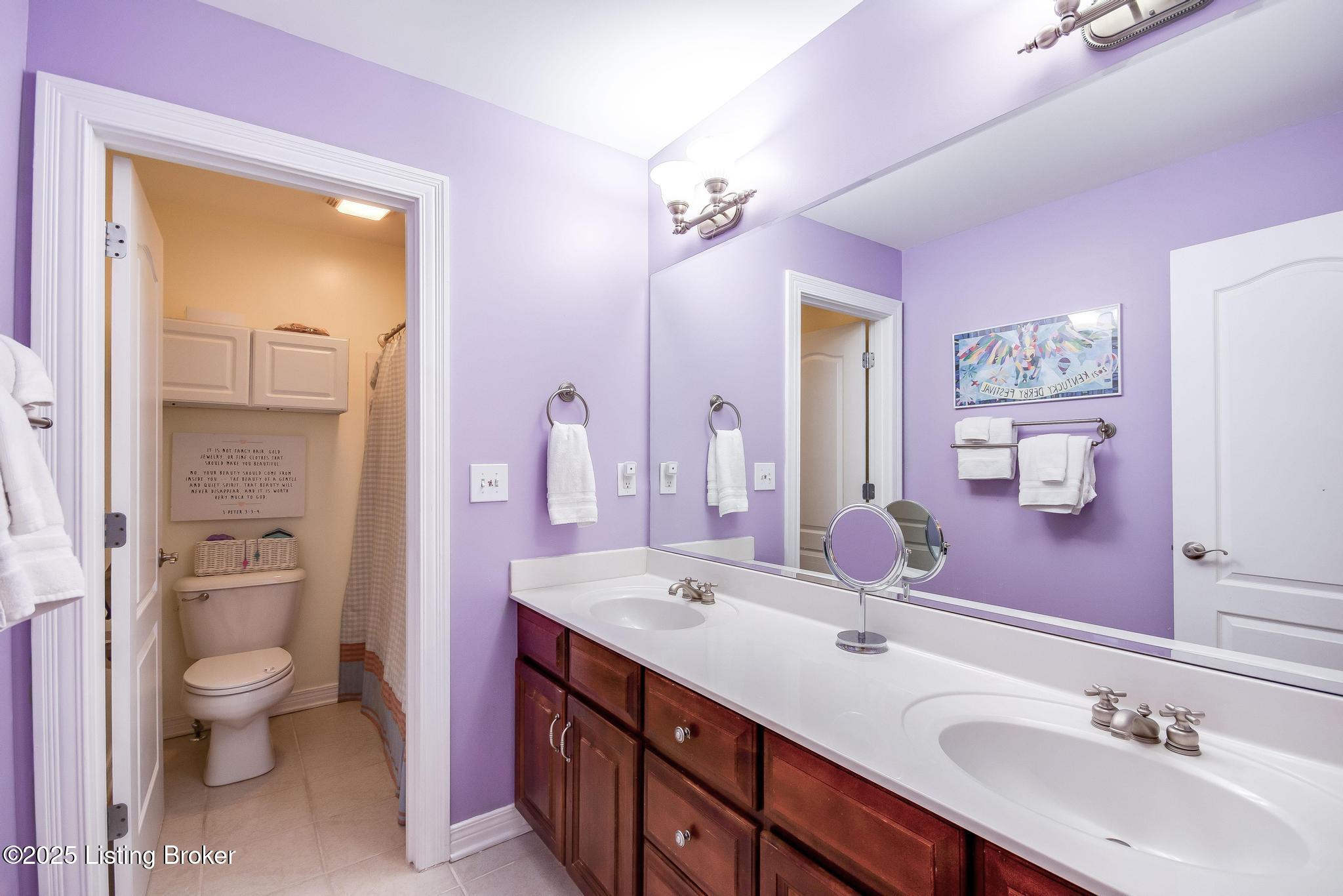6319 Zurich Ct