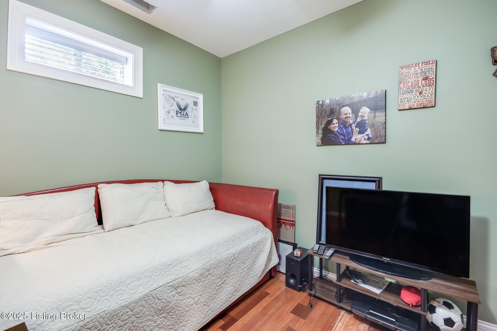 6319 Zurich Ct