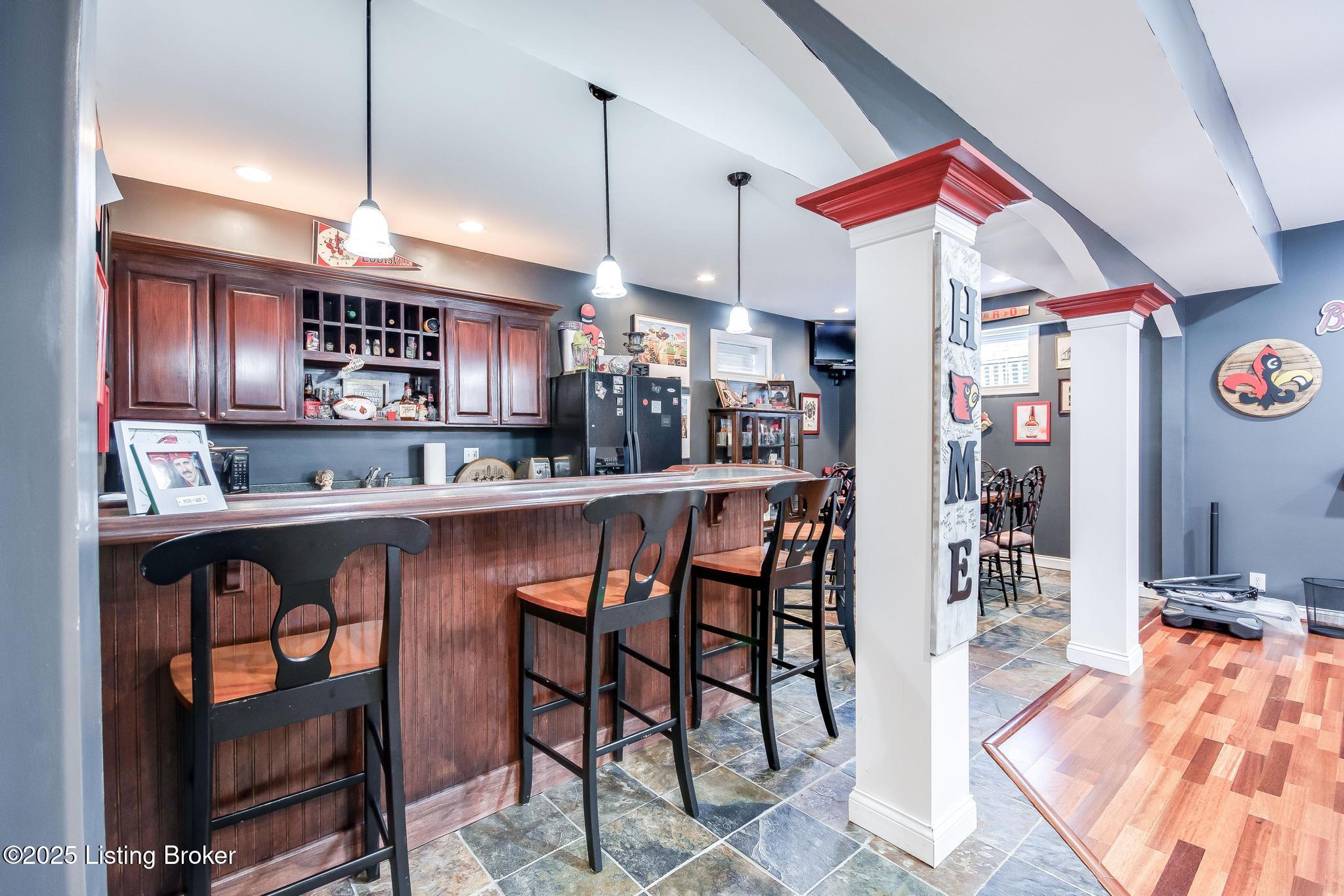 6319 Zurich Ct