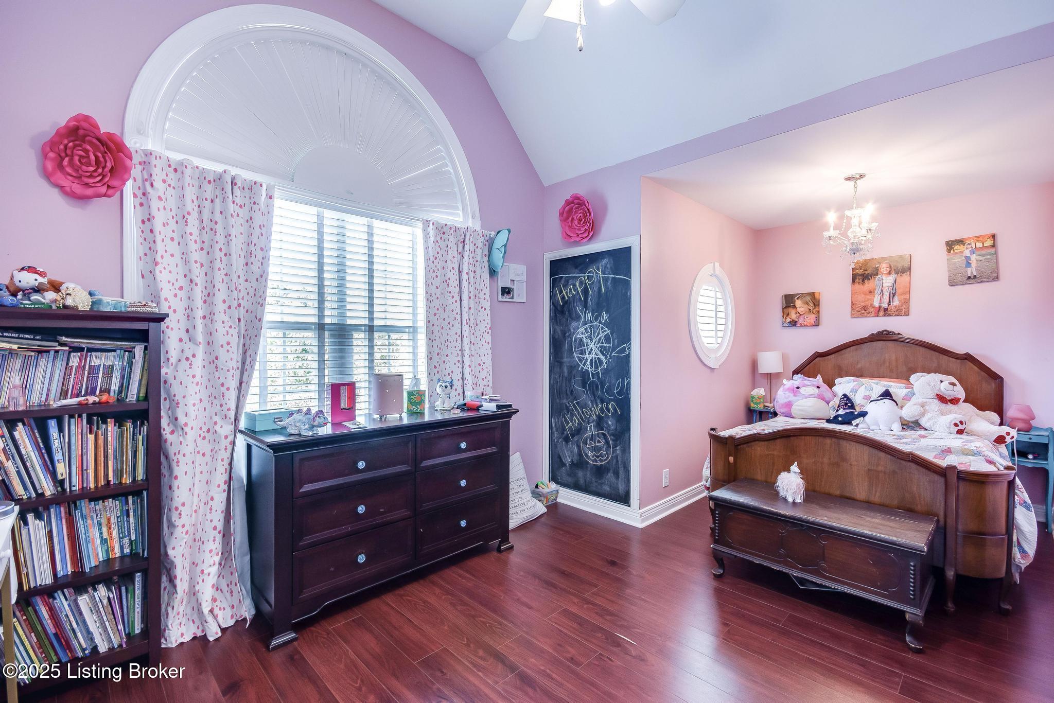 6319 Zurich Ct
