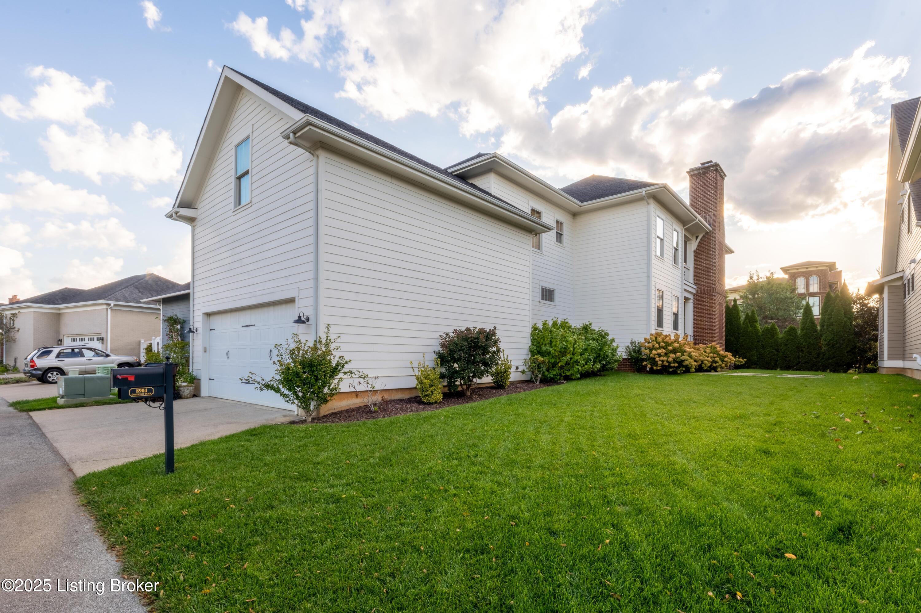 8904 Coltsfoot Trace