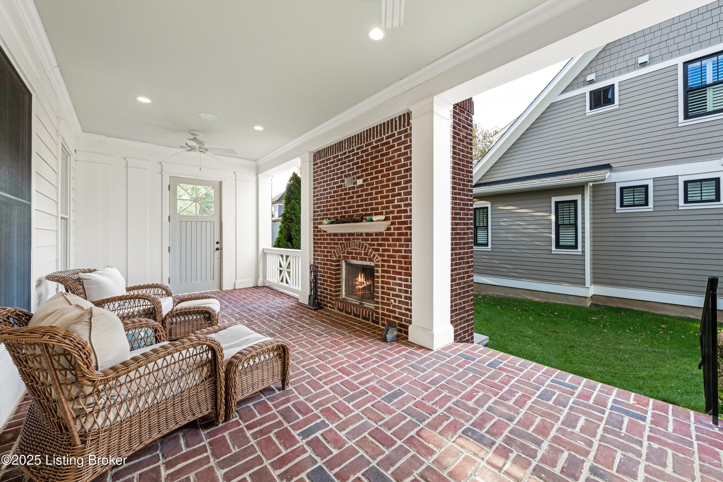 8904 Coltsfoot Trace