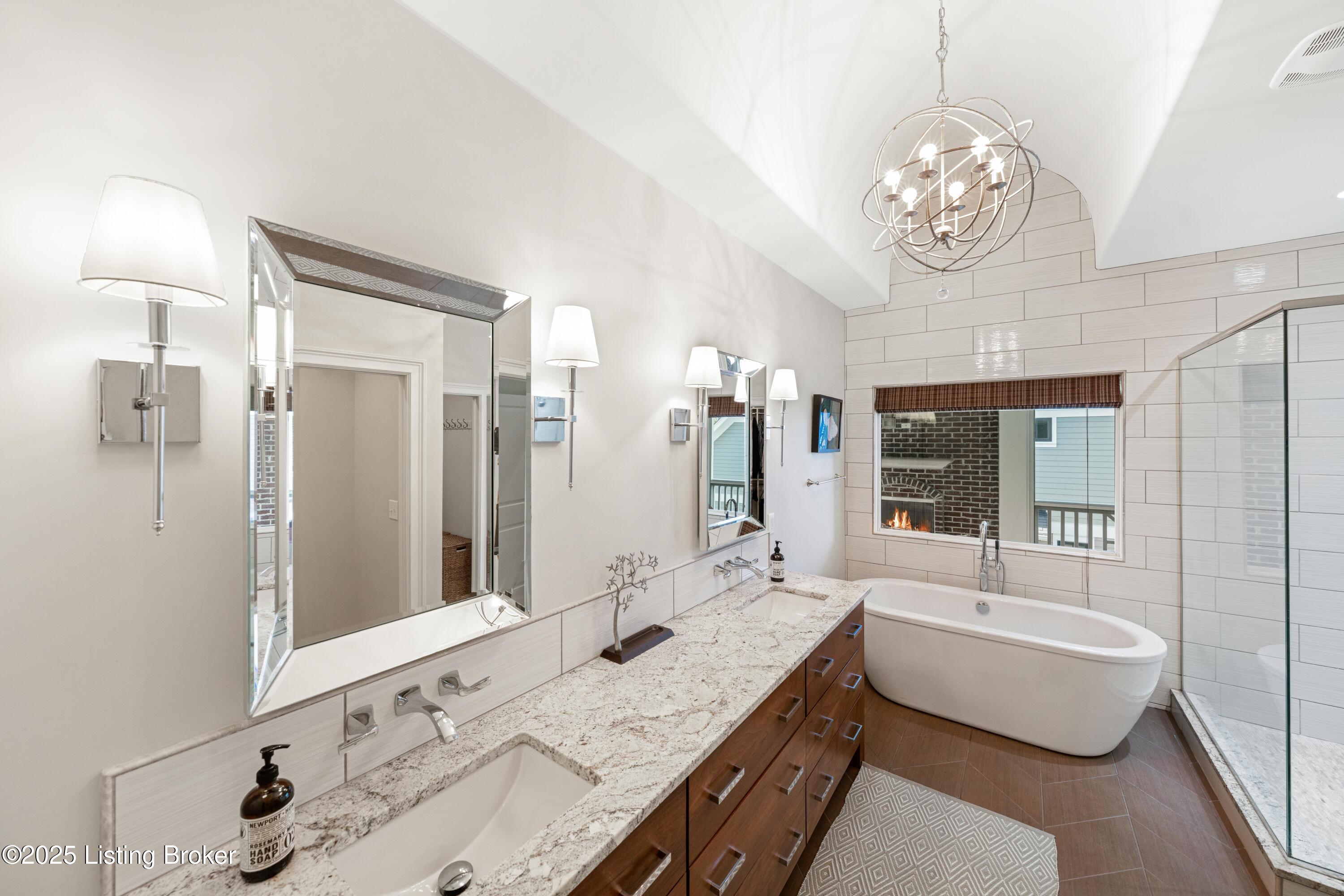8904 Coltsfoot Trace