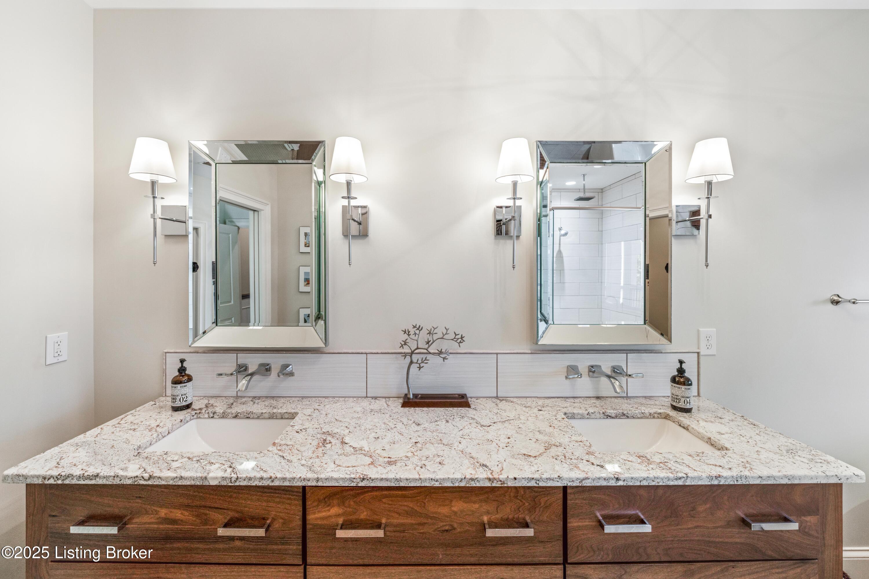 8904 Coltsfoot Trace