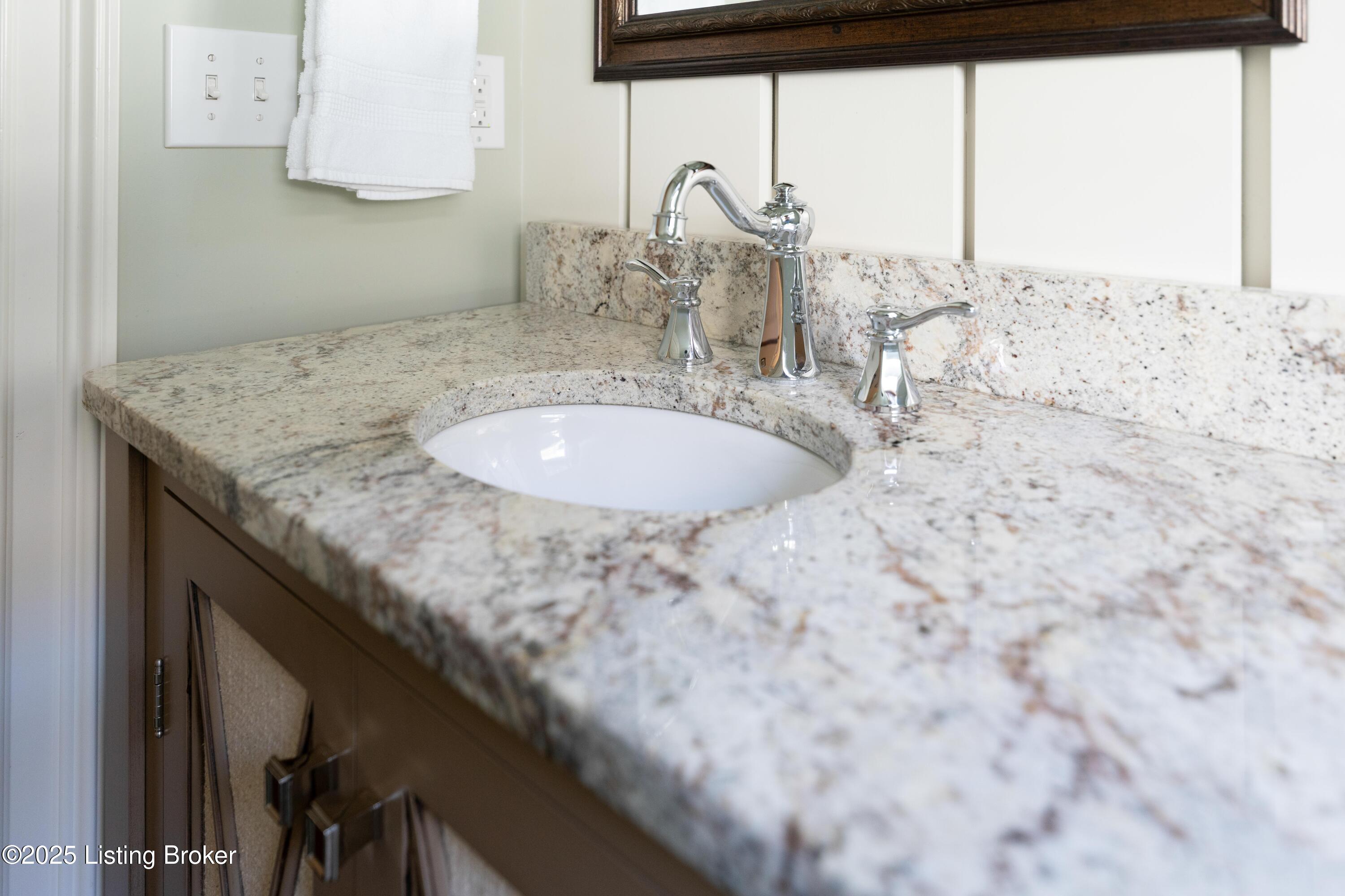 8904 Coltsfoot Trace
