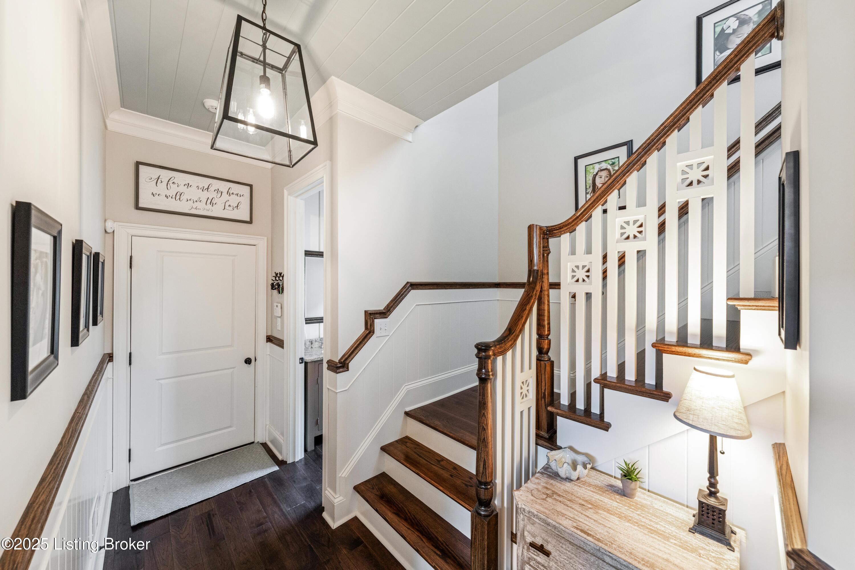 8904 Coltsfoot Trace