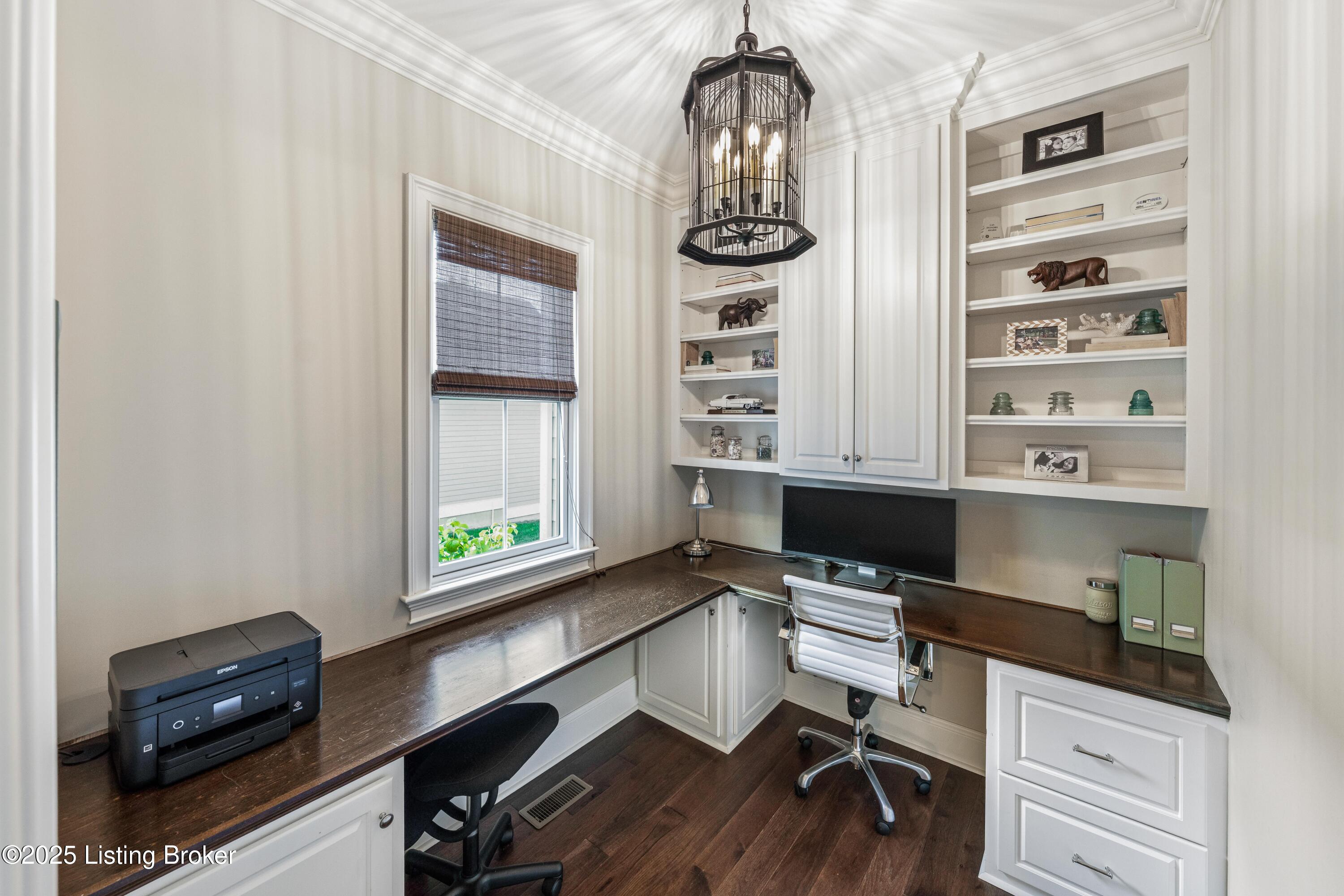8904 Coltsfoot Trace