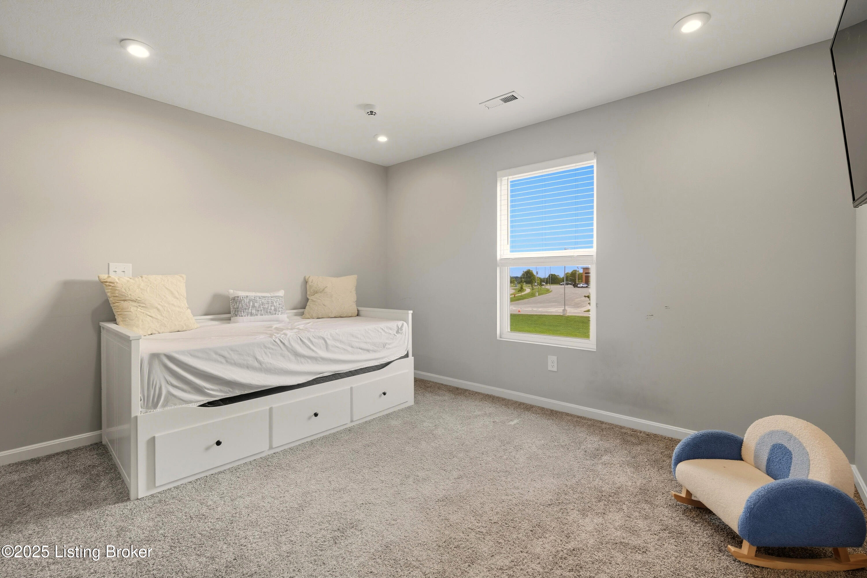 112 Peregrine Rd