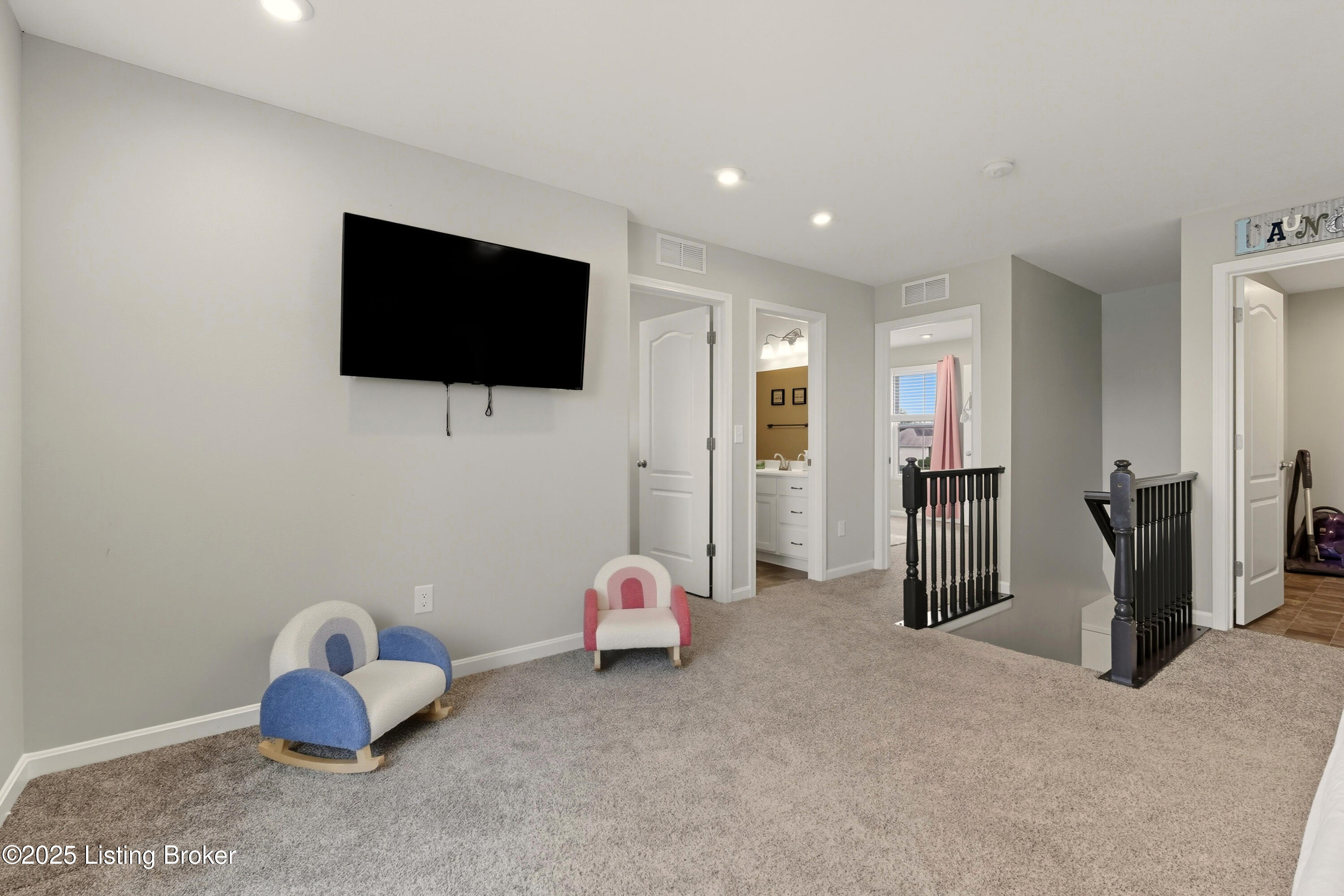112 Peregrine Rd