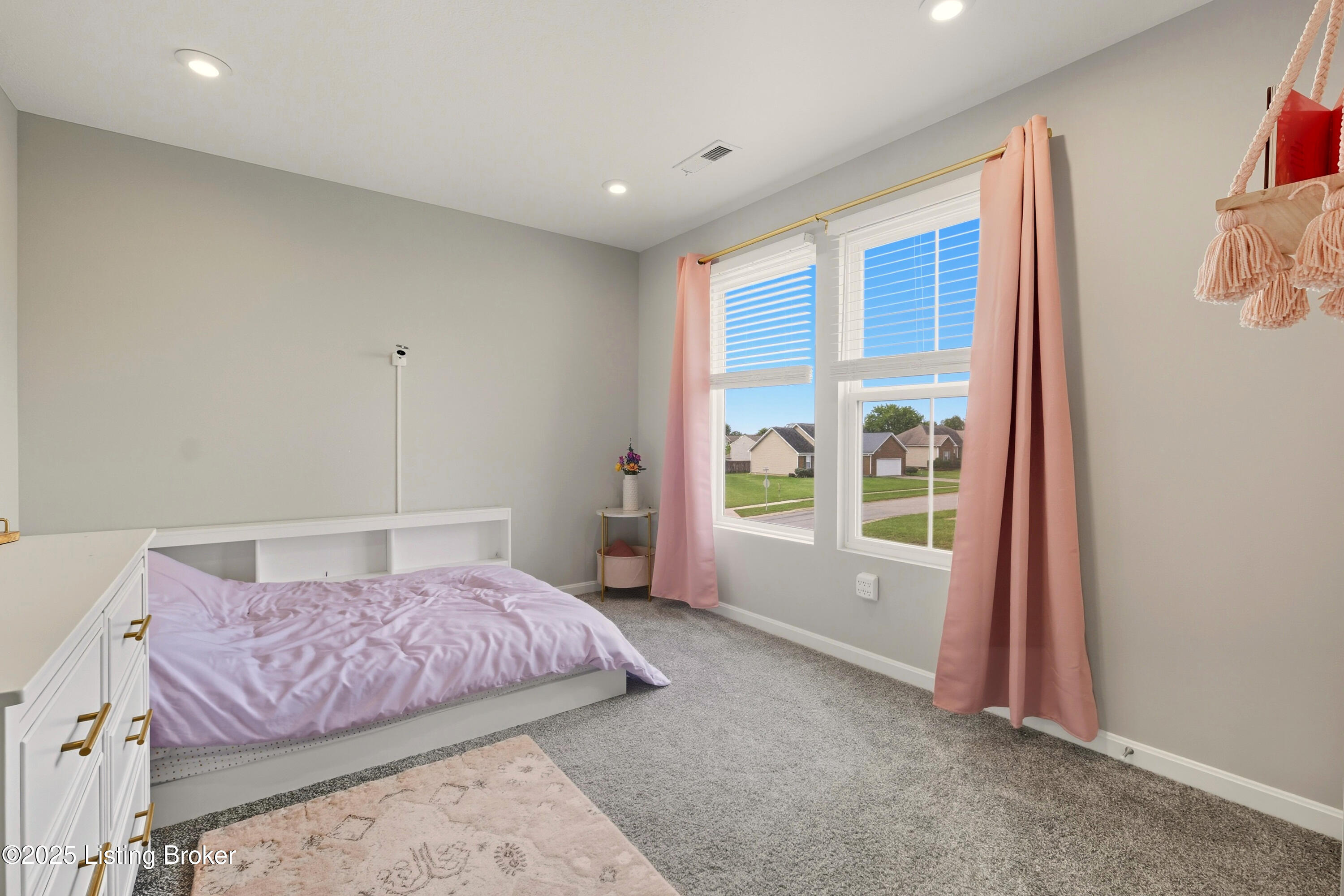 112 Peregrine Rd
