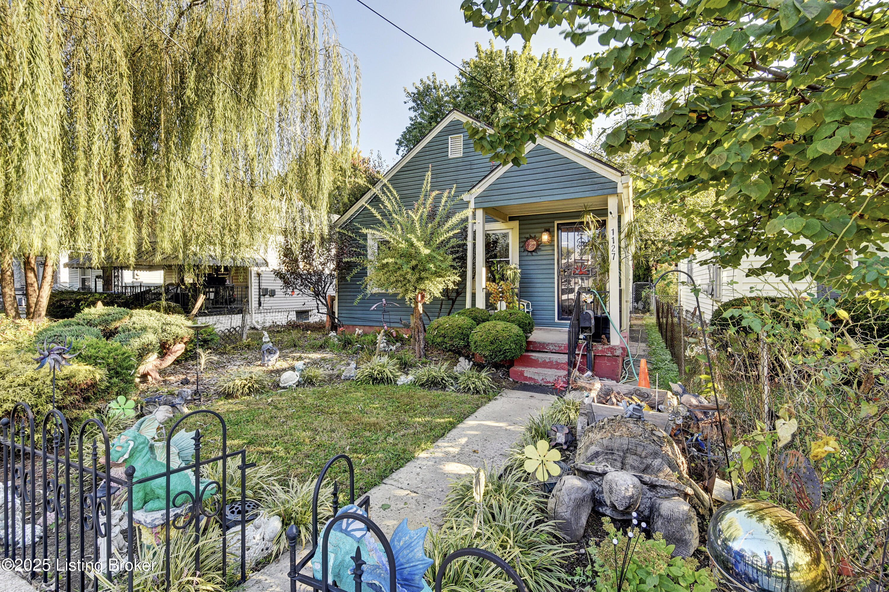1127 Lillian Ave