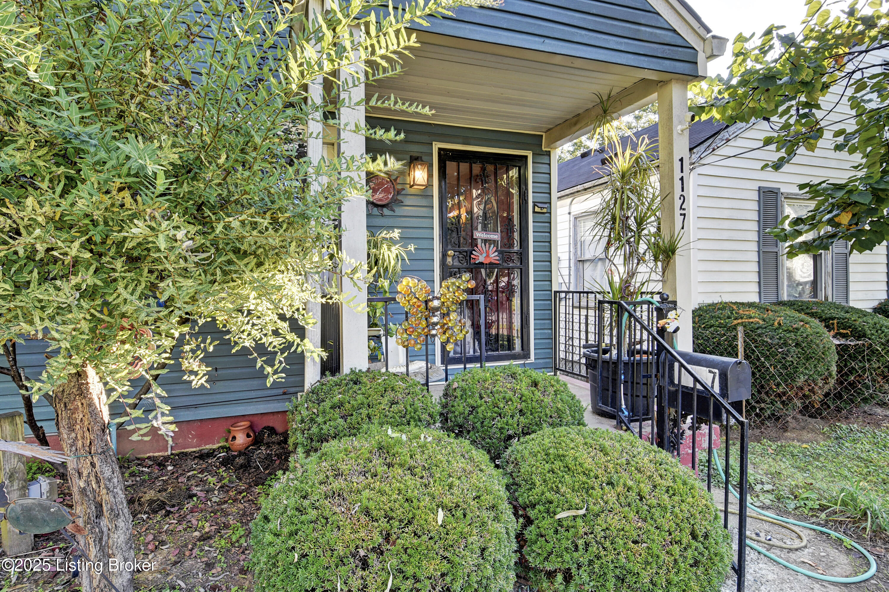 1127 Lillian Ave