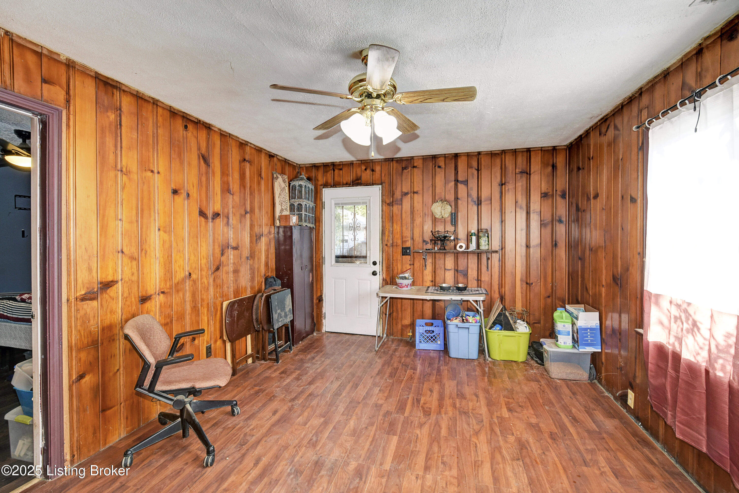 1127 Lillian Ave