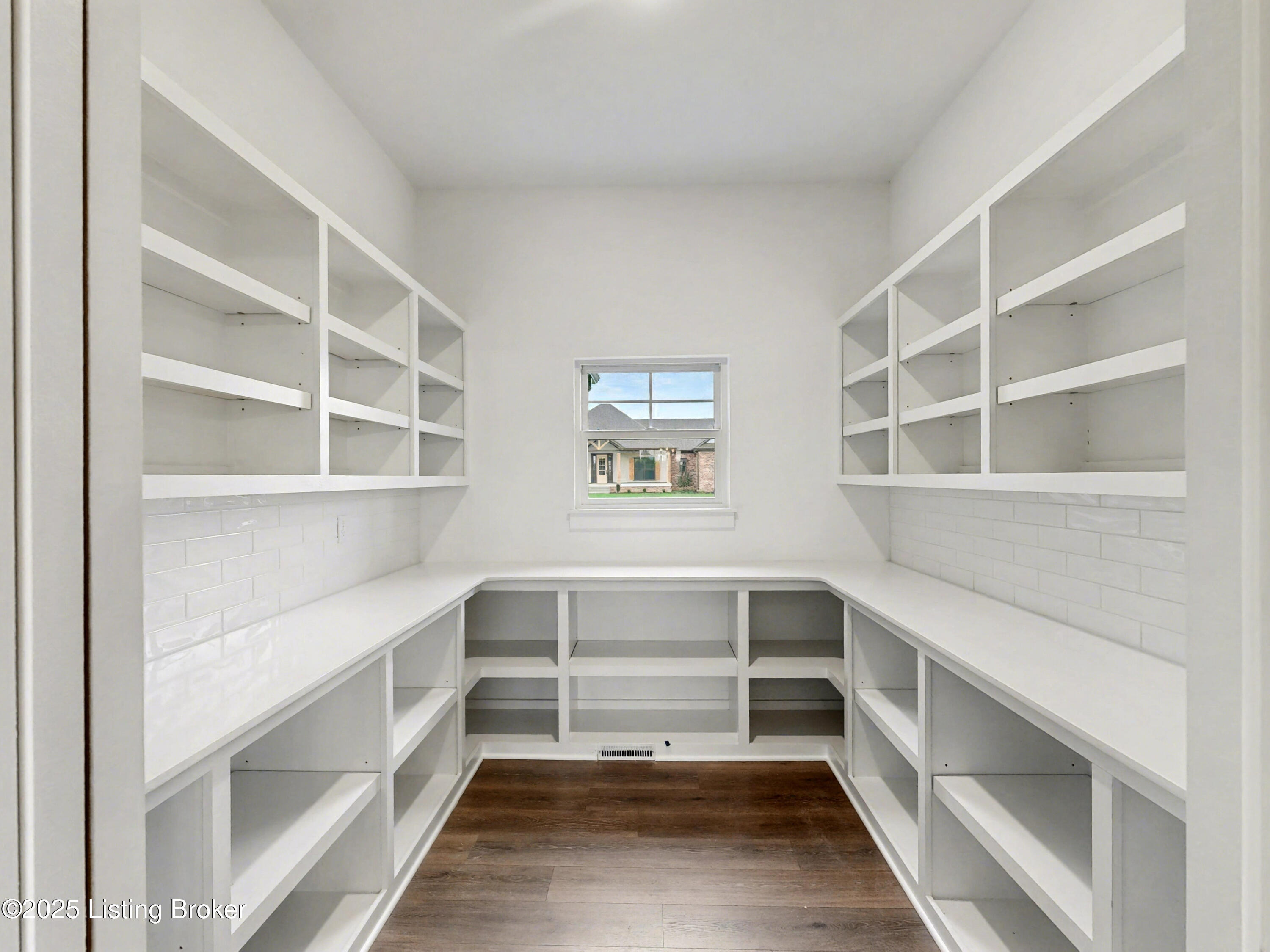 294 Dalton Dr