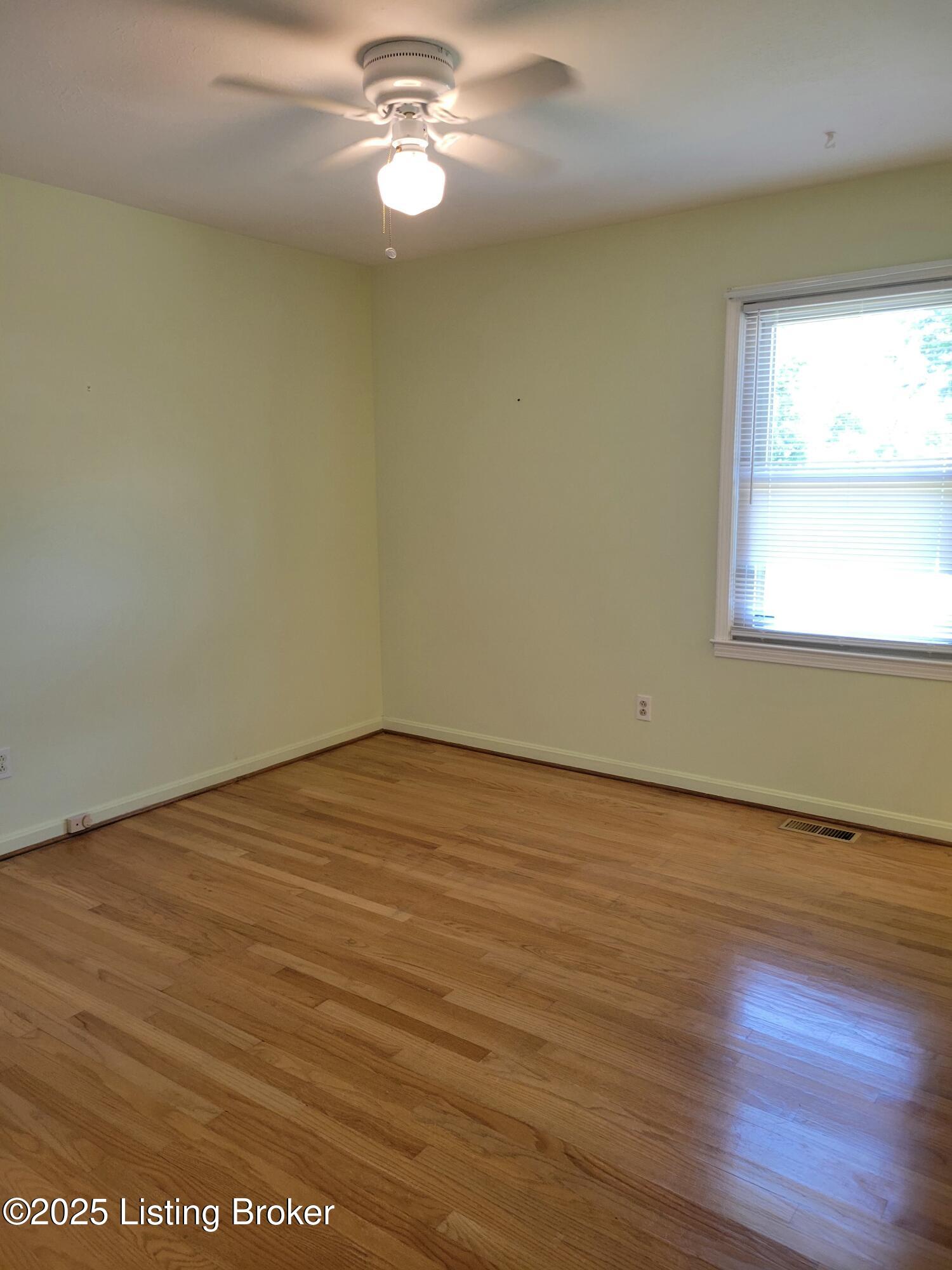 5903 Bucks Ln