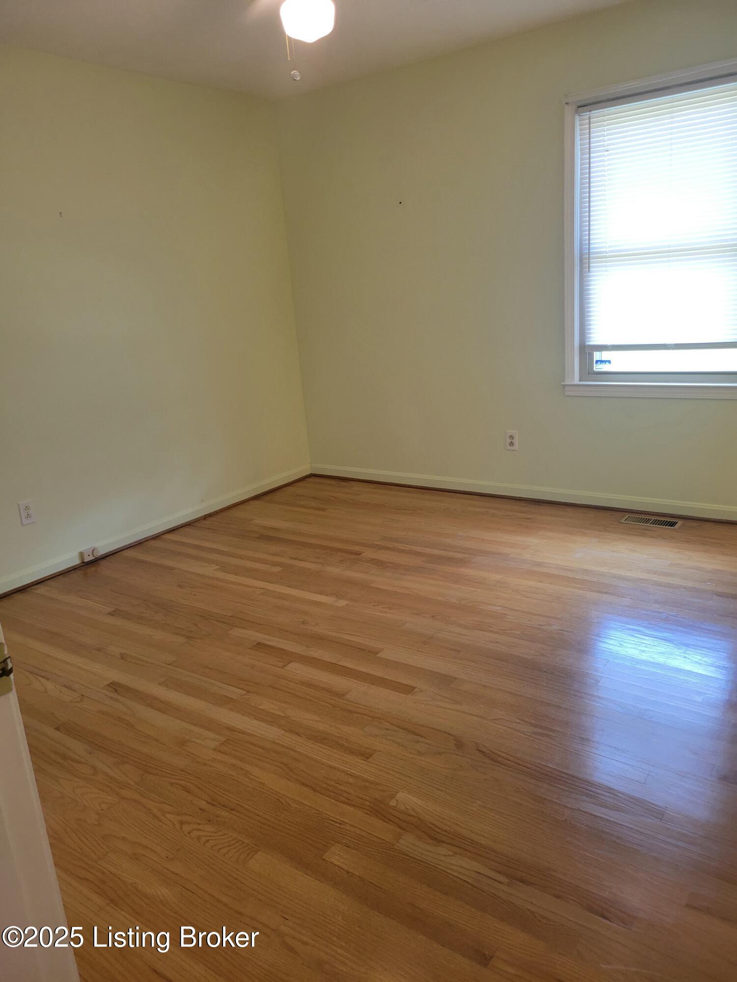 5903 Bucks Ln