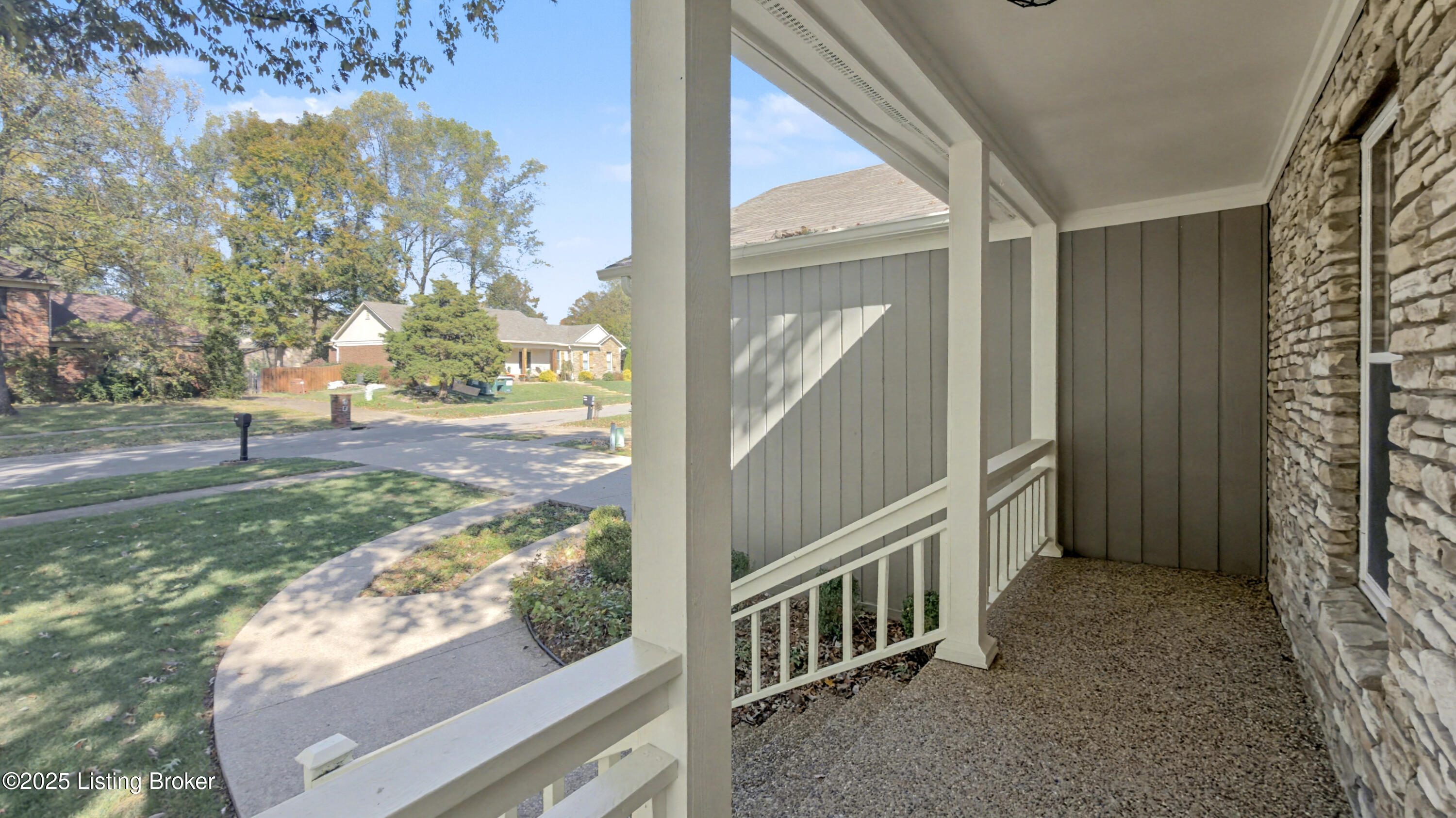 12806 Ledges Dr