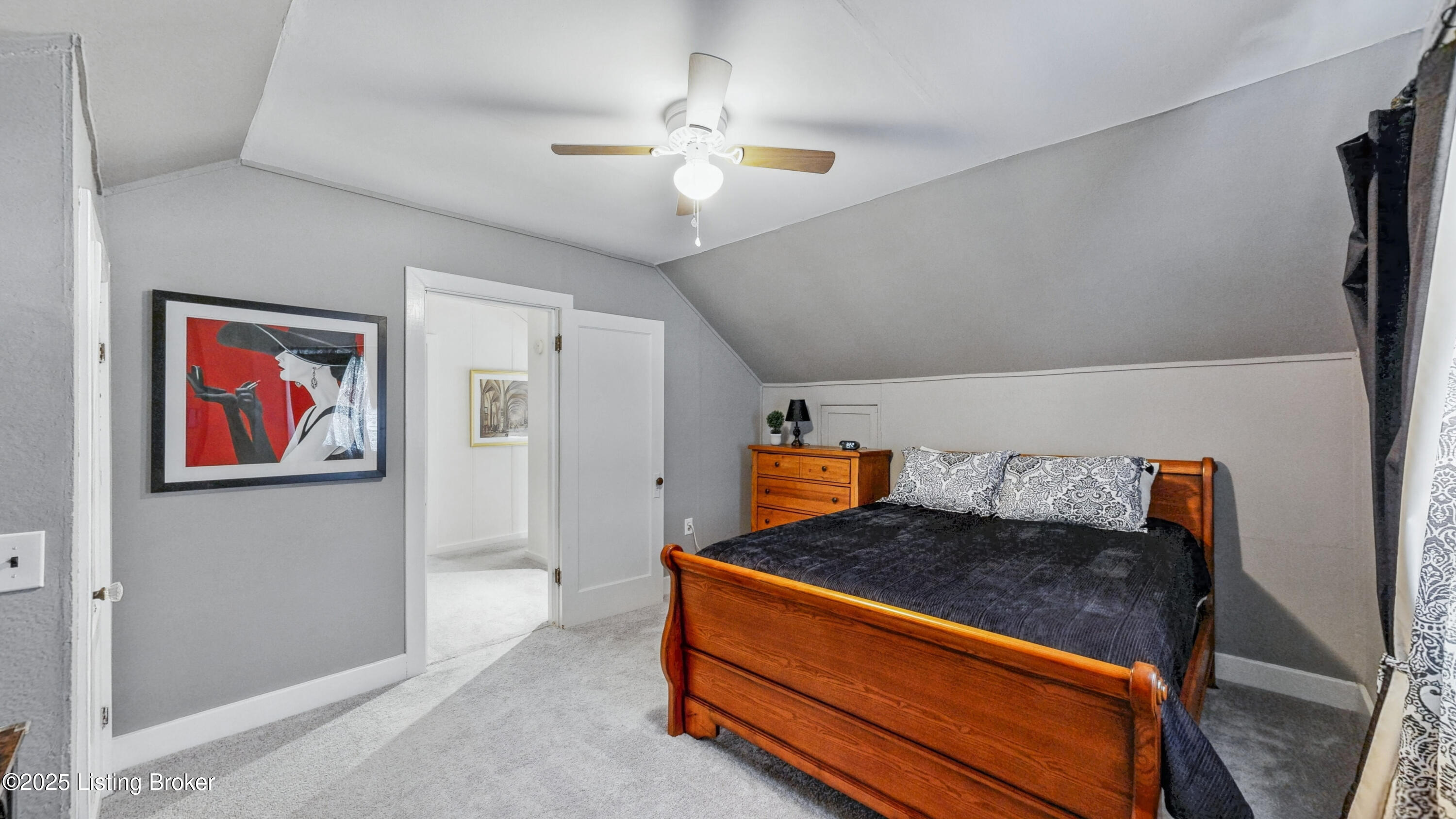 2107 Auburn Dr