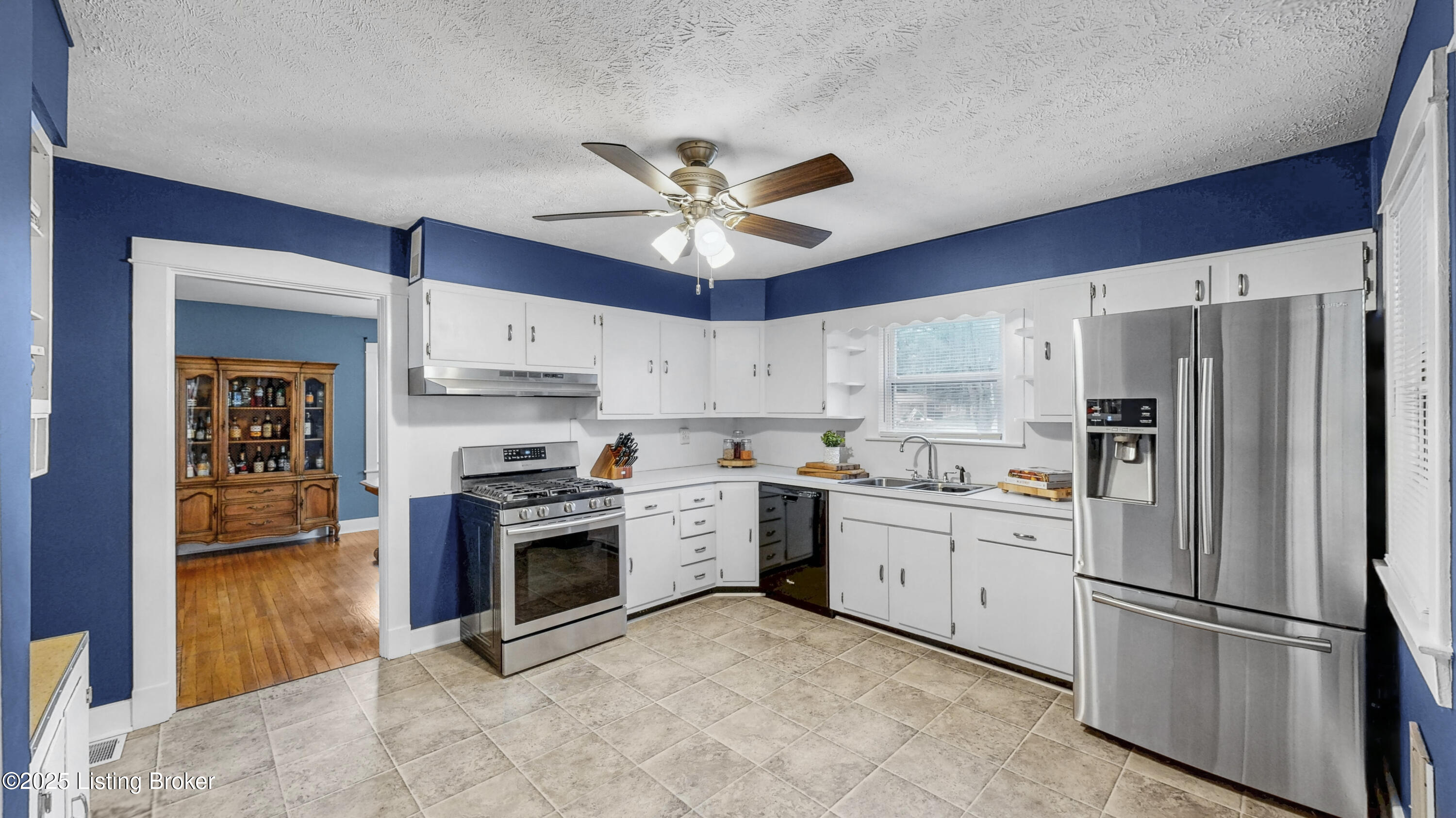 2107 Auburn Dr