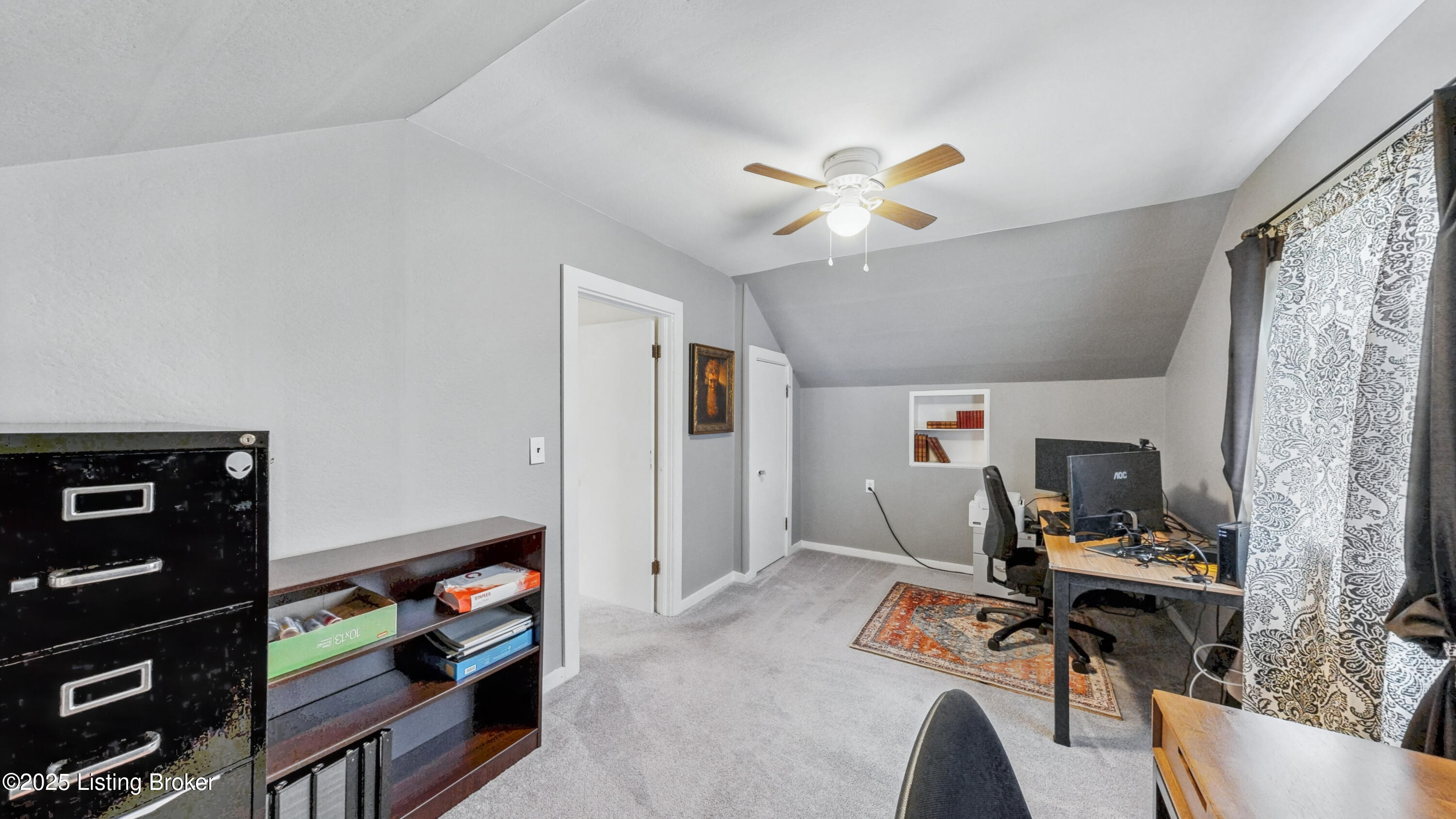 2107 Auburn Dr
