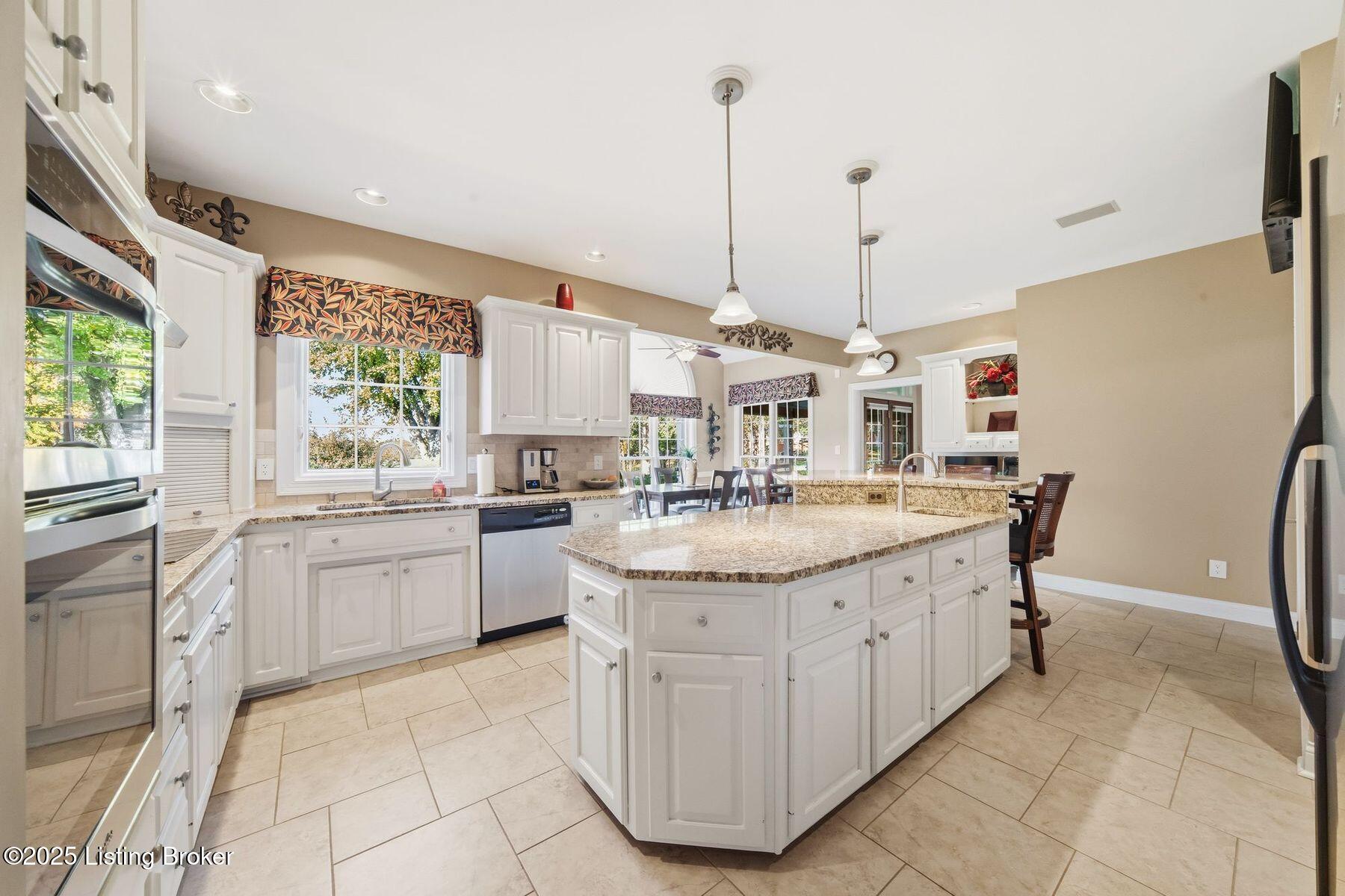 14907 Forest Oaks Dr