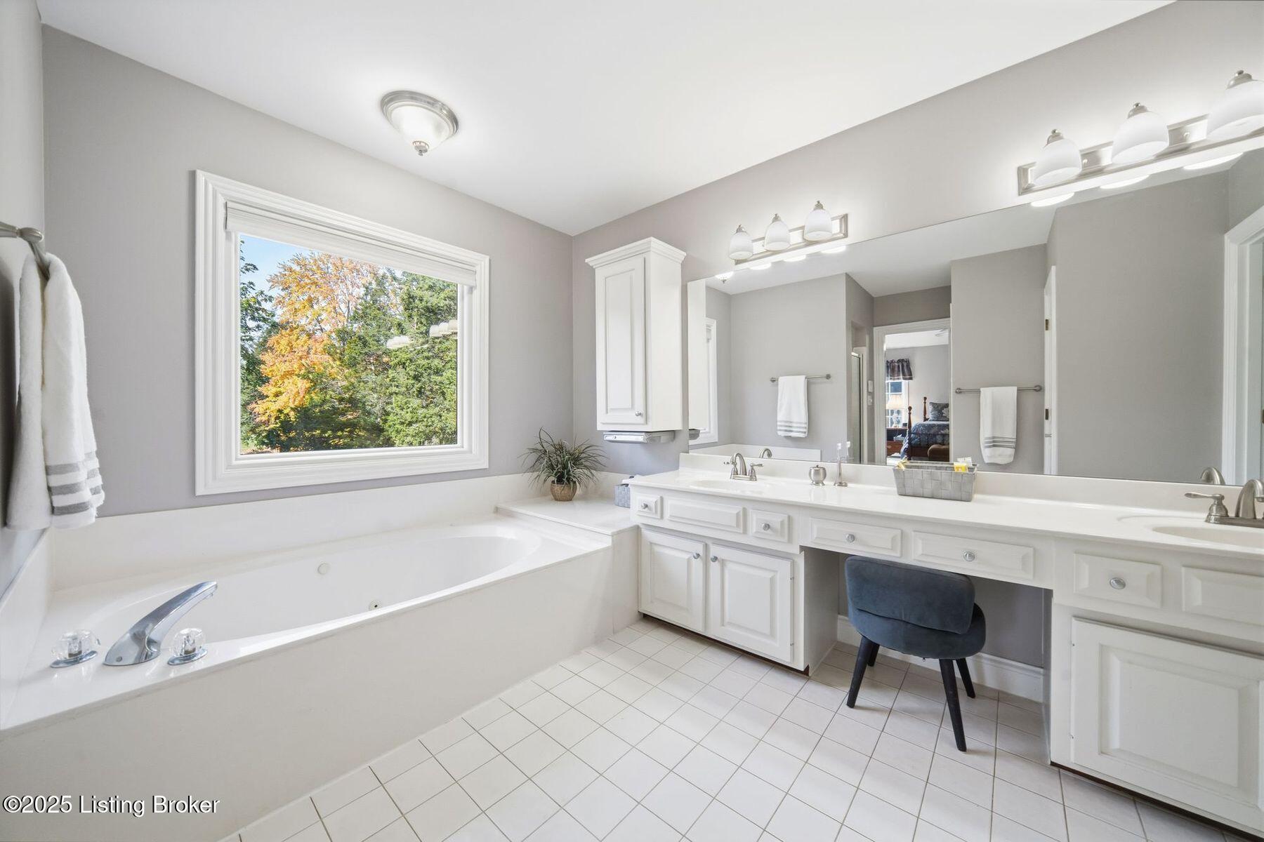 14907 Forest Oaks Dr