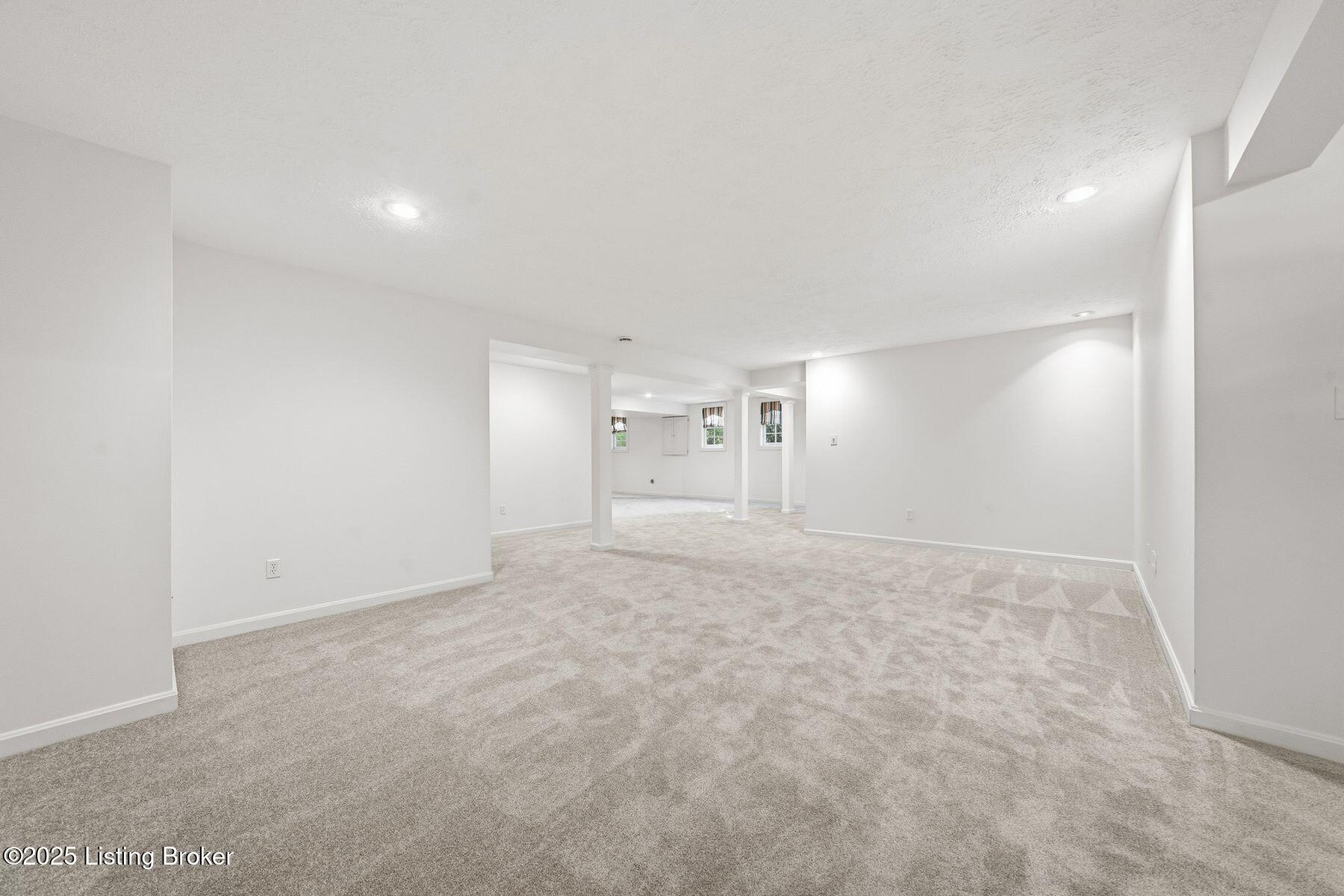 14907 Forest Oaks Dr