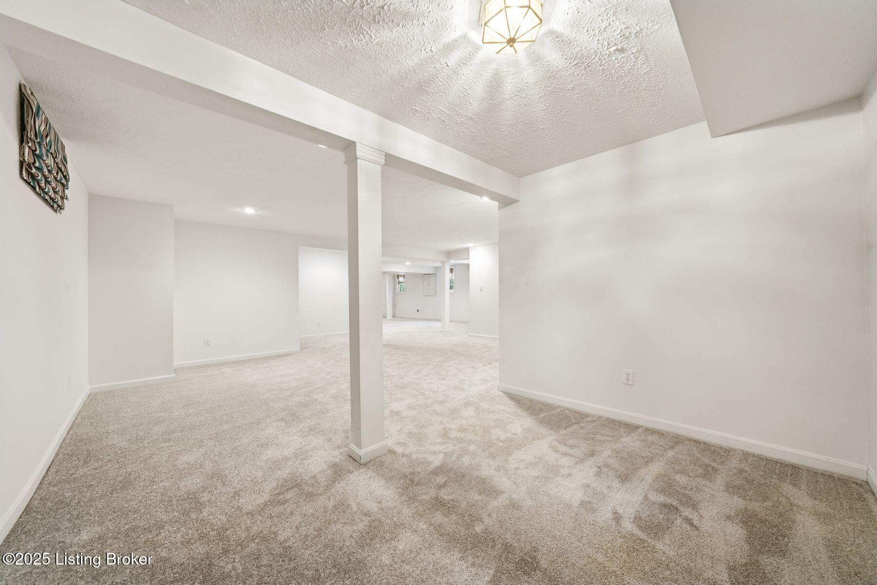 14907 Forest Oaks Dr