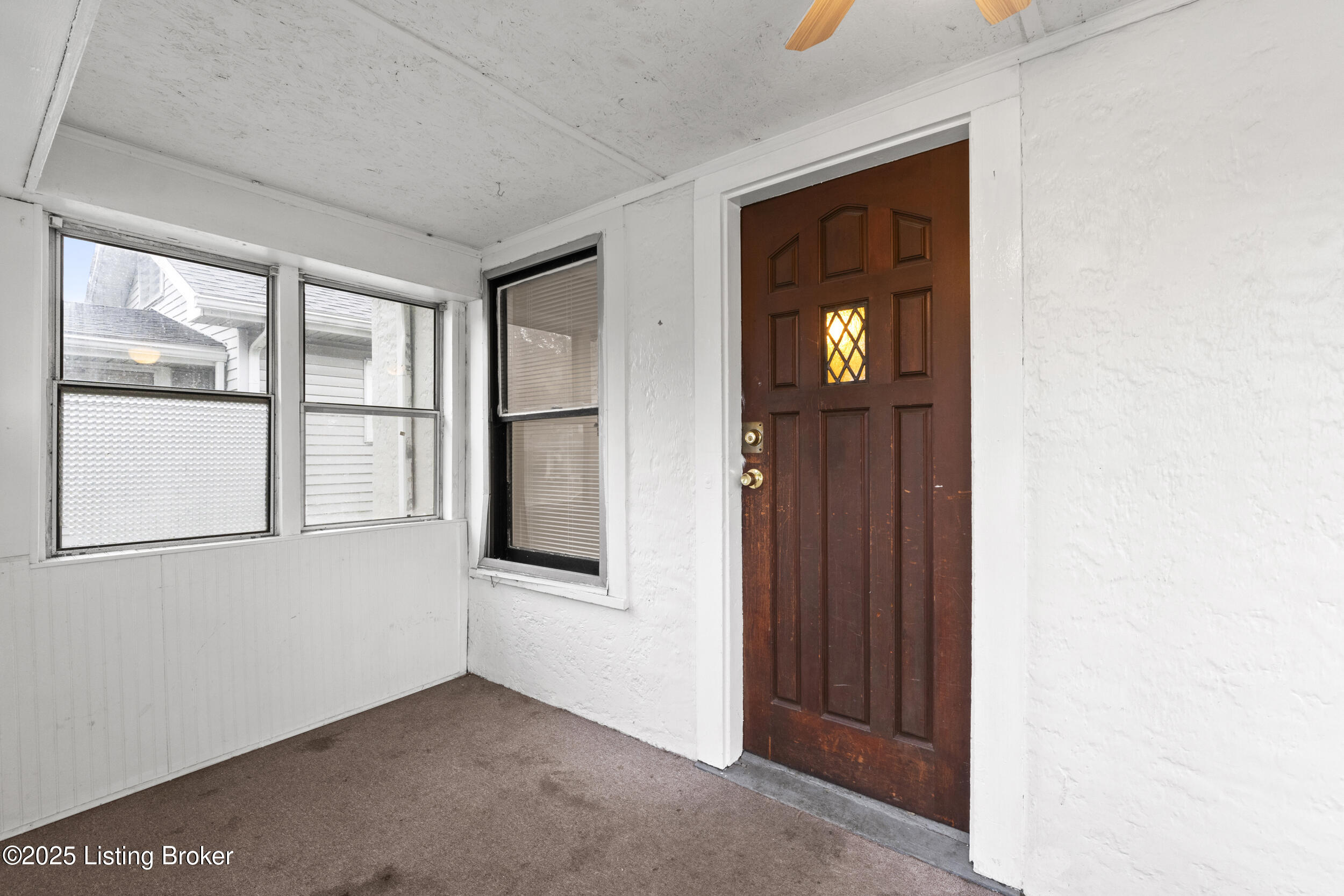 109 E Garrett St