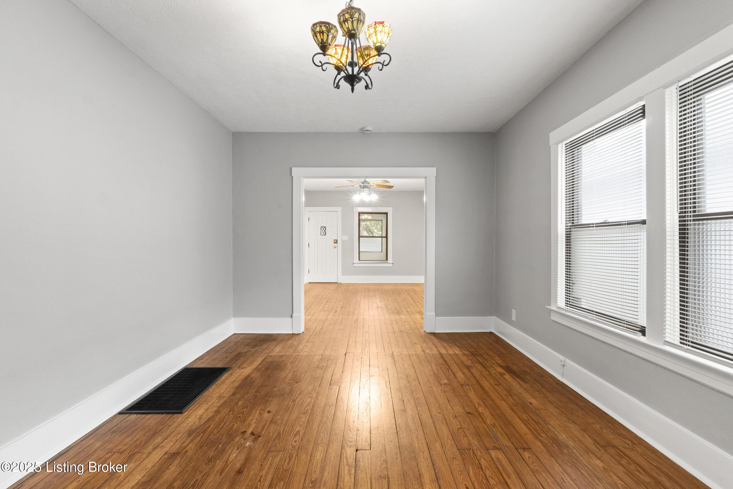 109 E Garrett St
