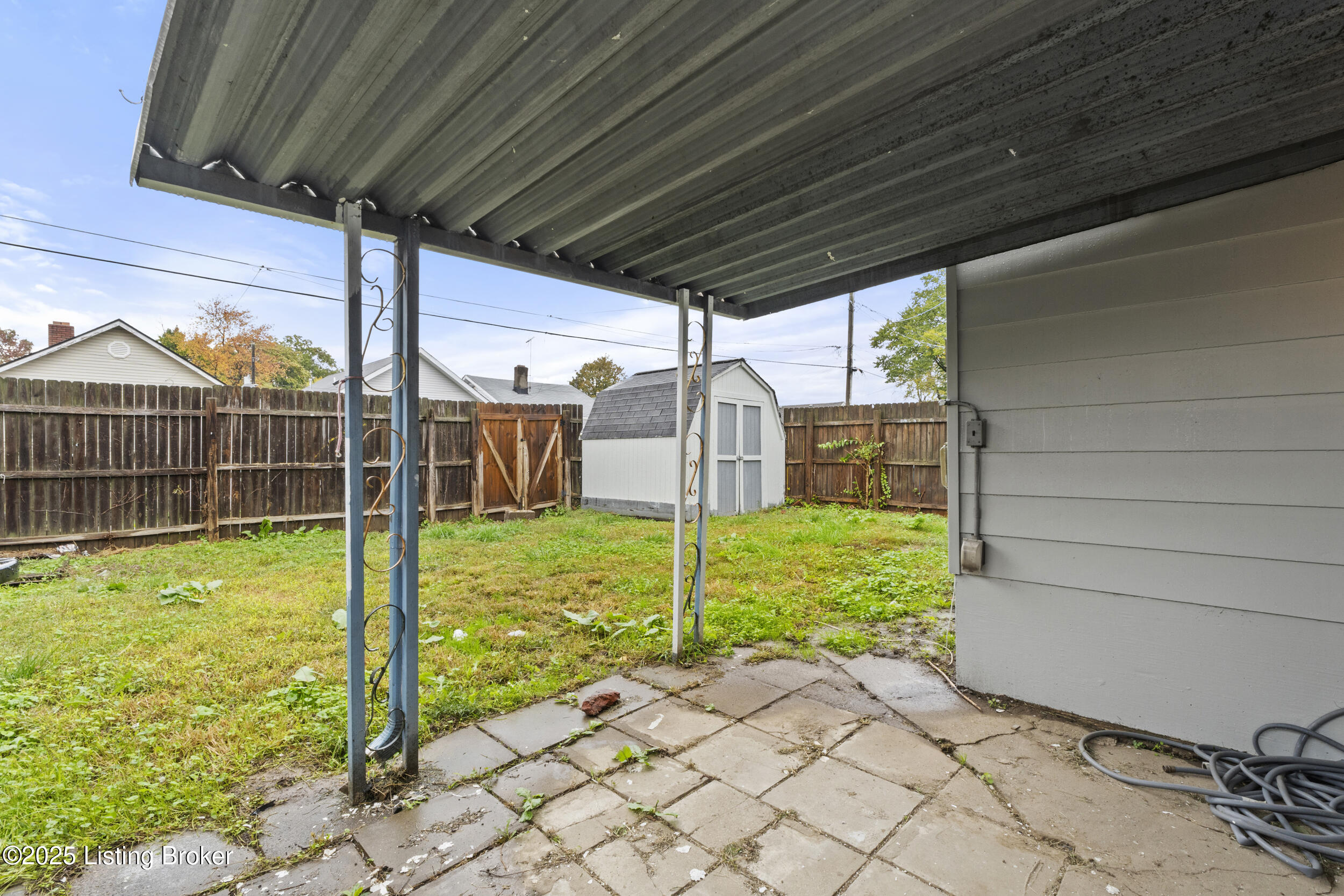 109 E Garrett St