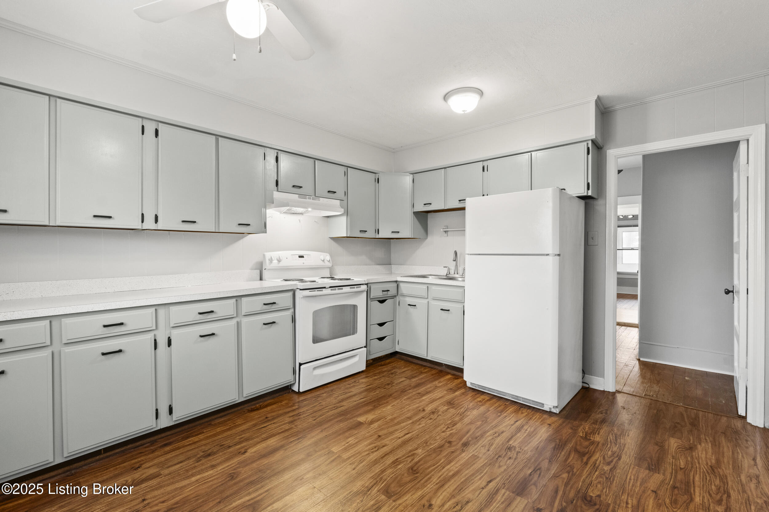 109 E Garrett St
