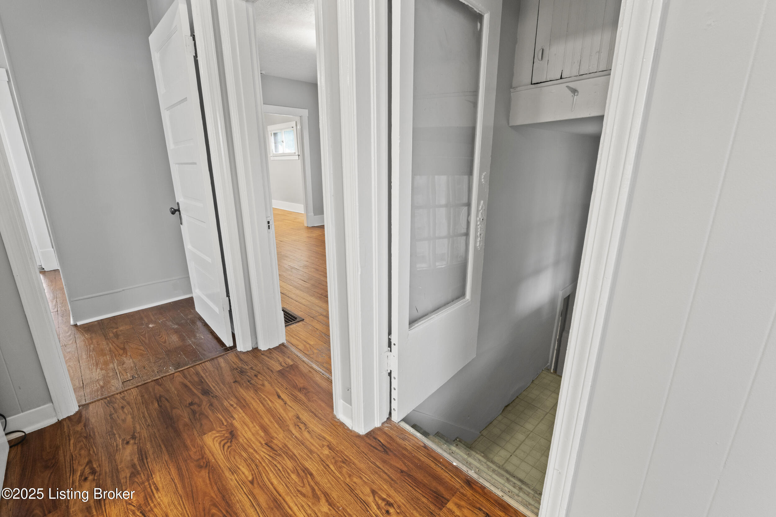 109 E Garrett St