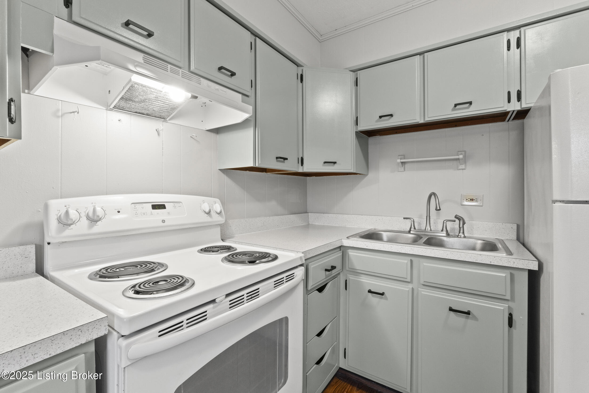 109 E Garrett St