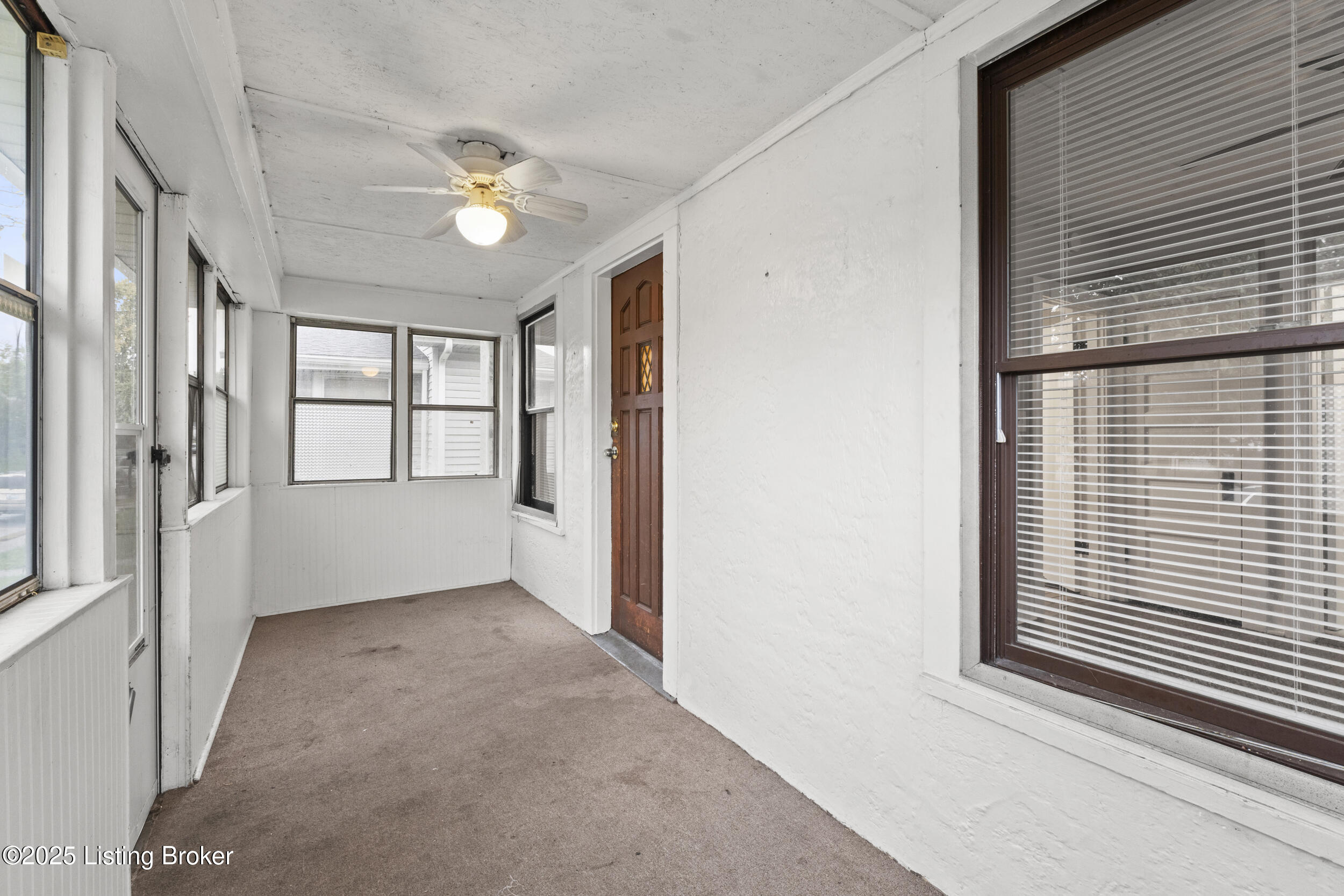 109 E Garrett St