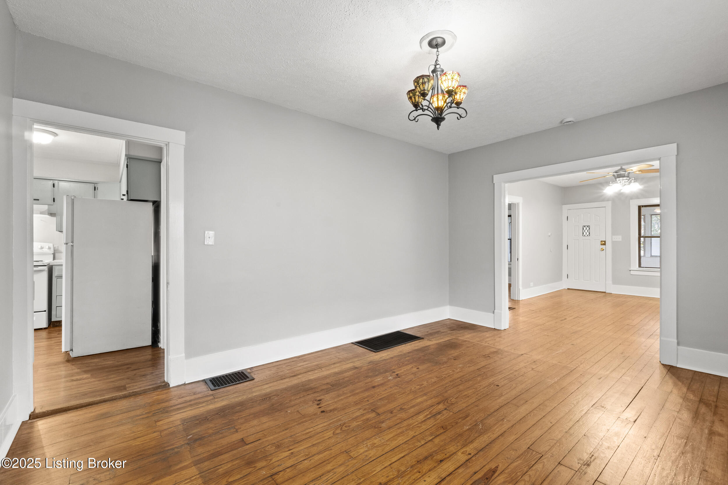 109 E Garrett St
