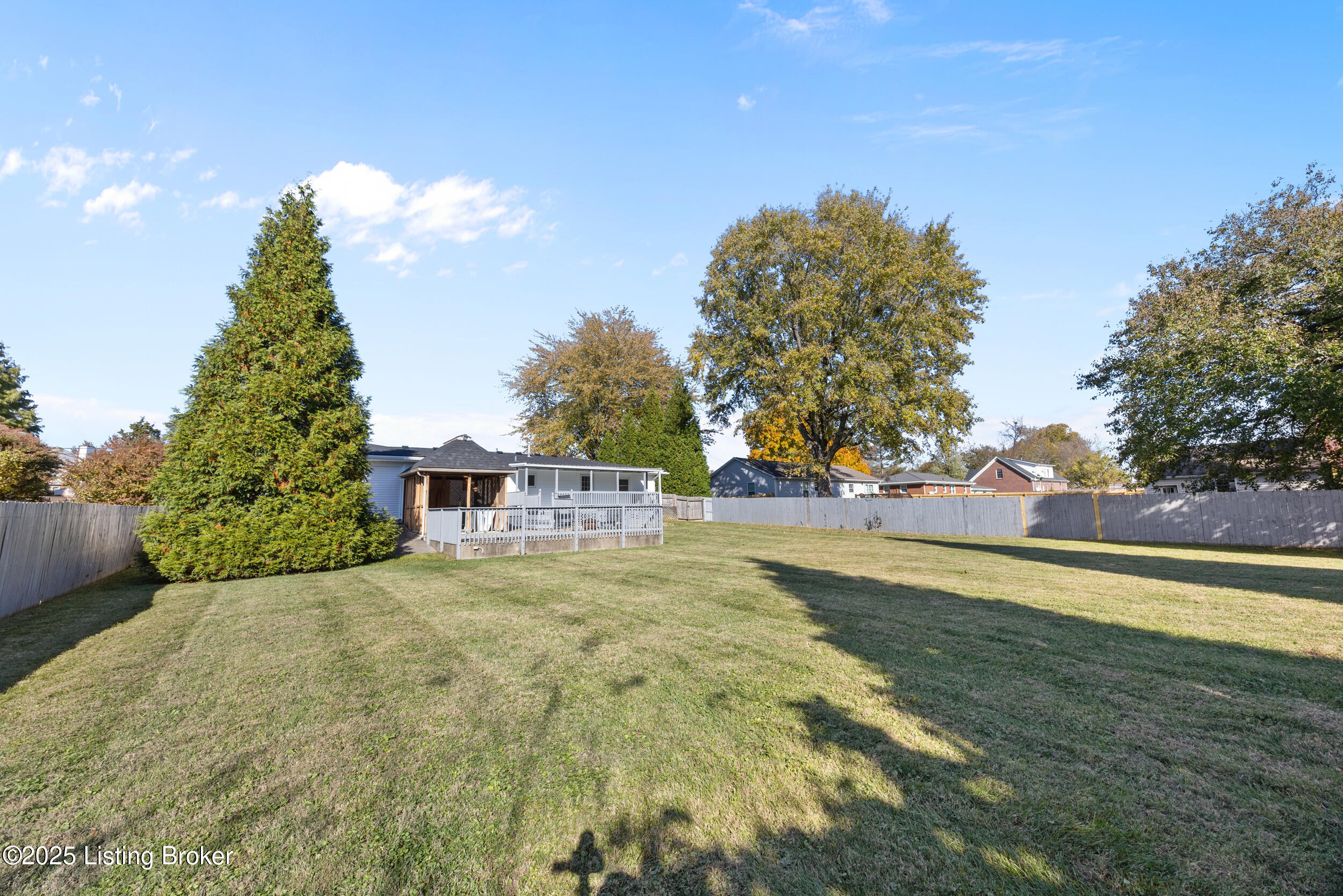 7408 Mayrow Dr