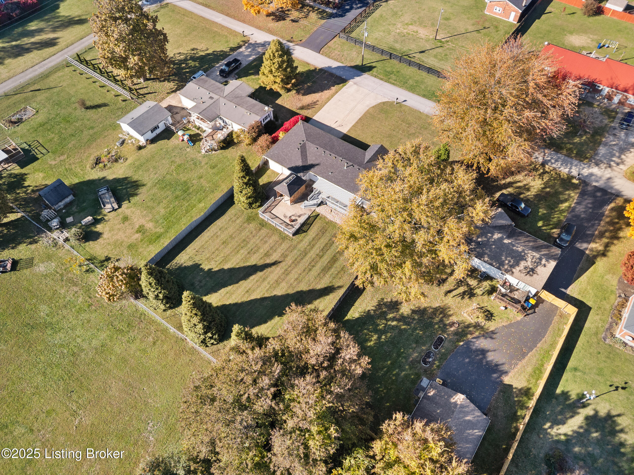 7408 Mayrow Dr