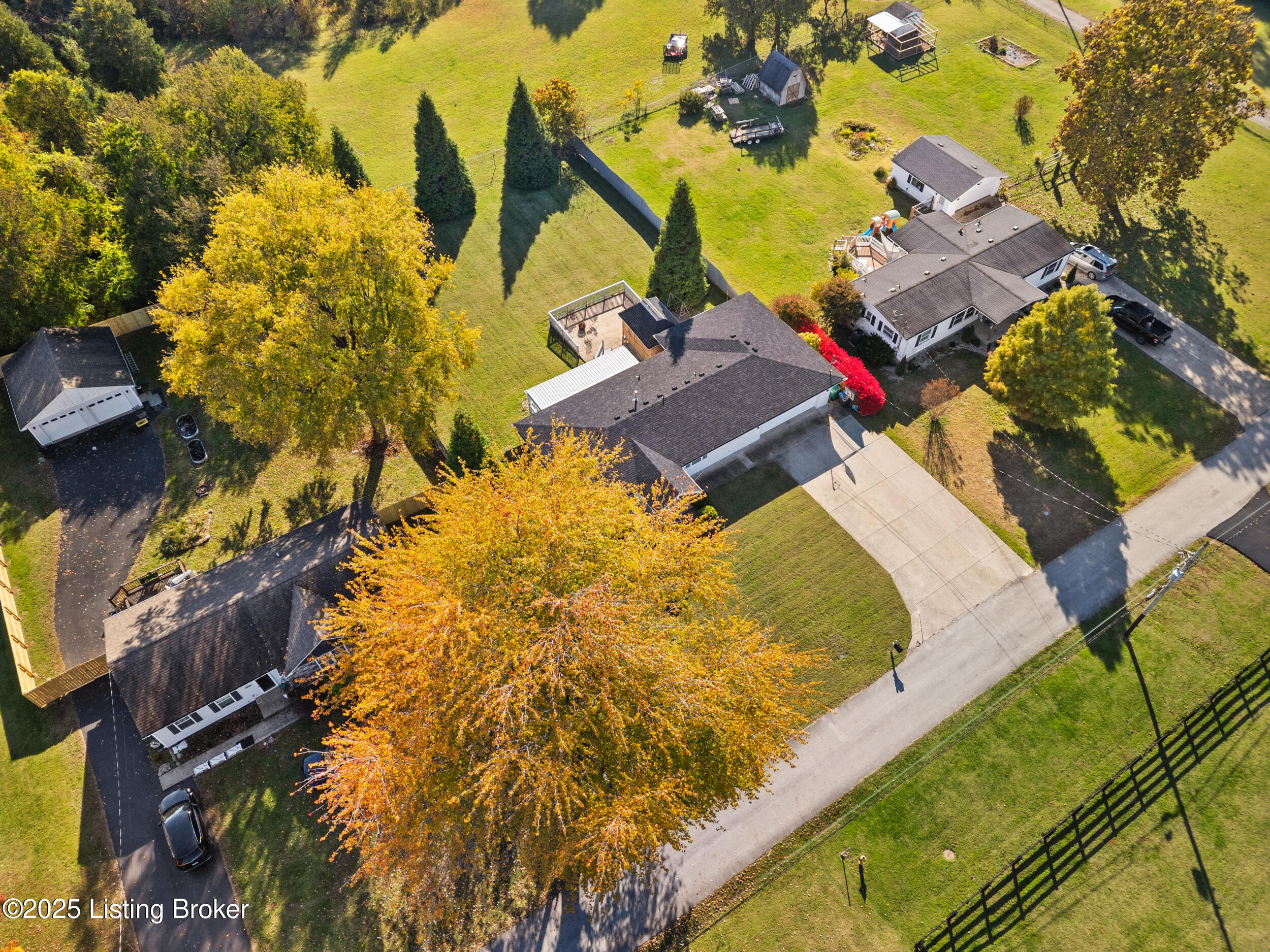 7408 Mayrow Dr