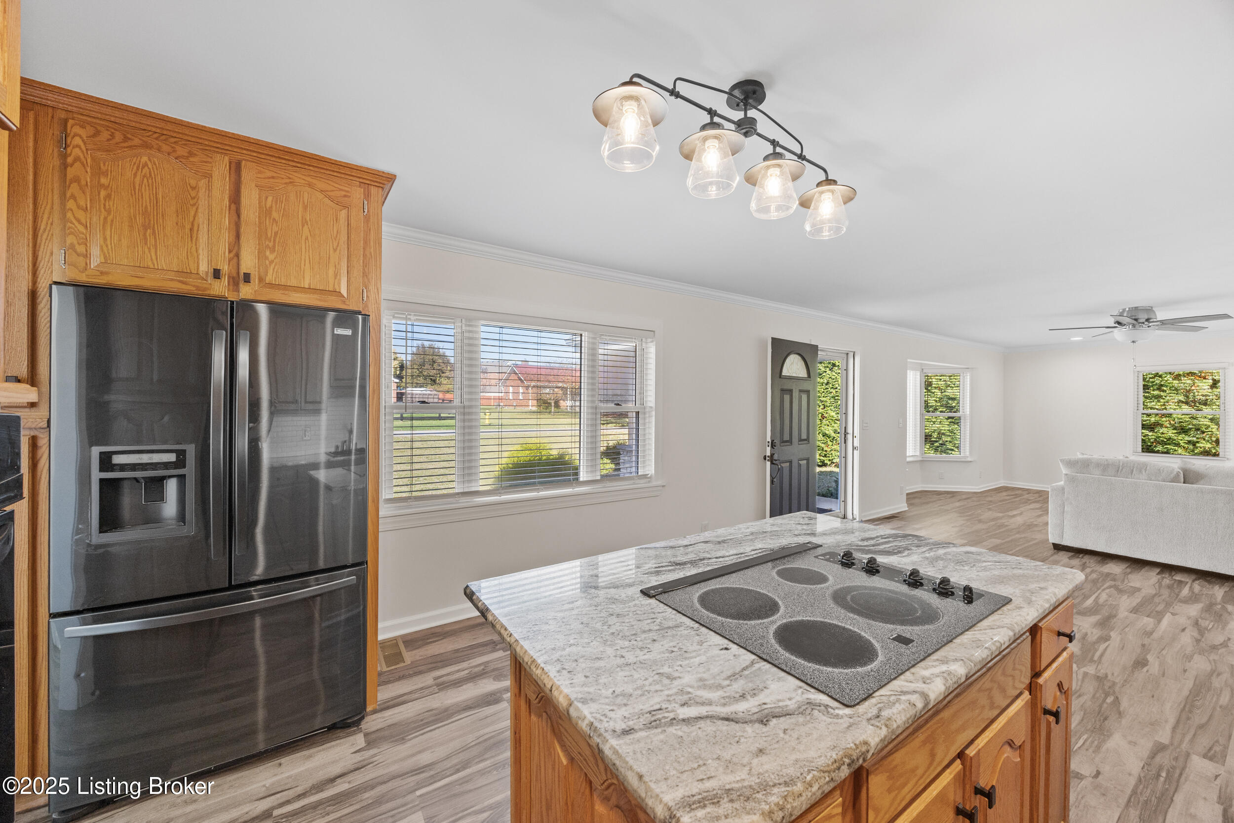 7408 Mayrow Dr
