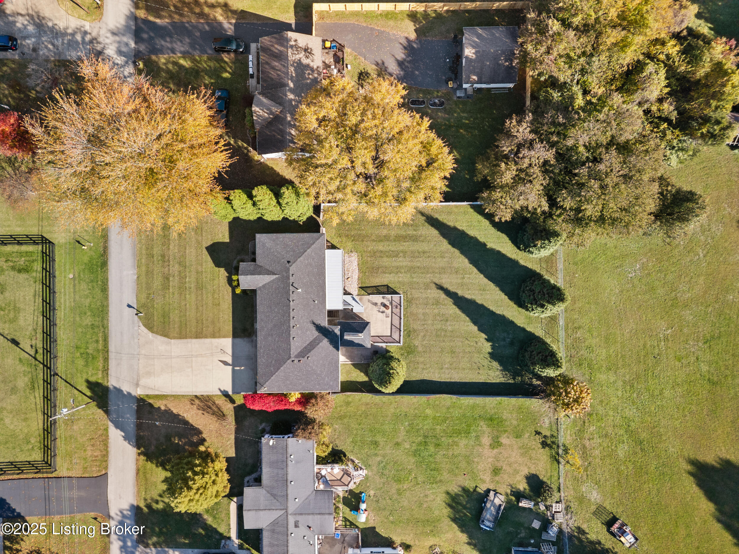 7408 Mayrow Dr