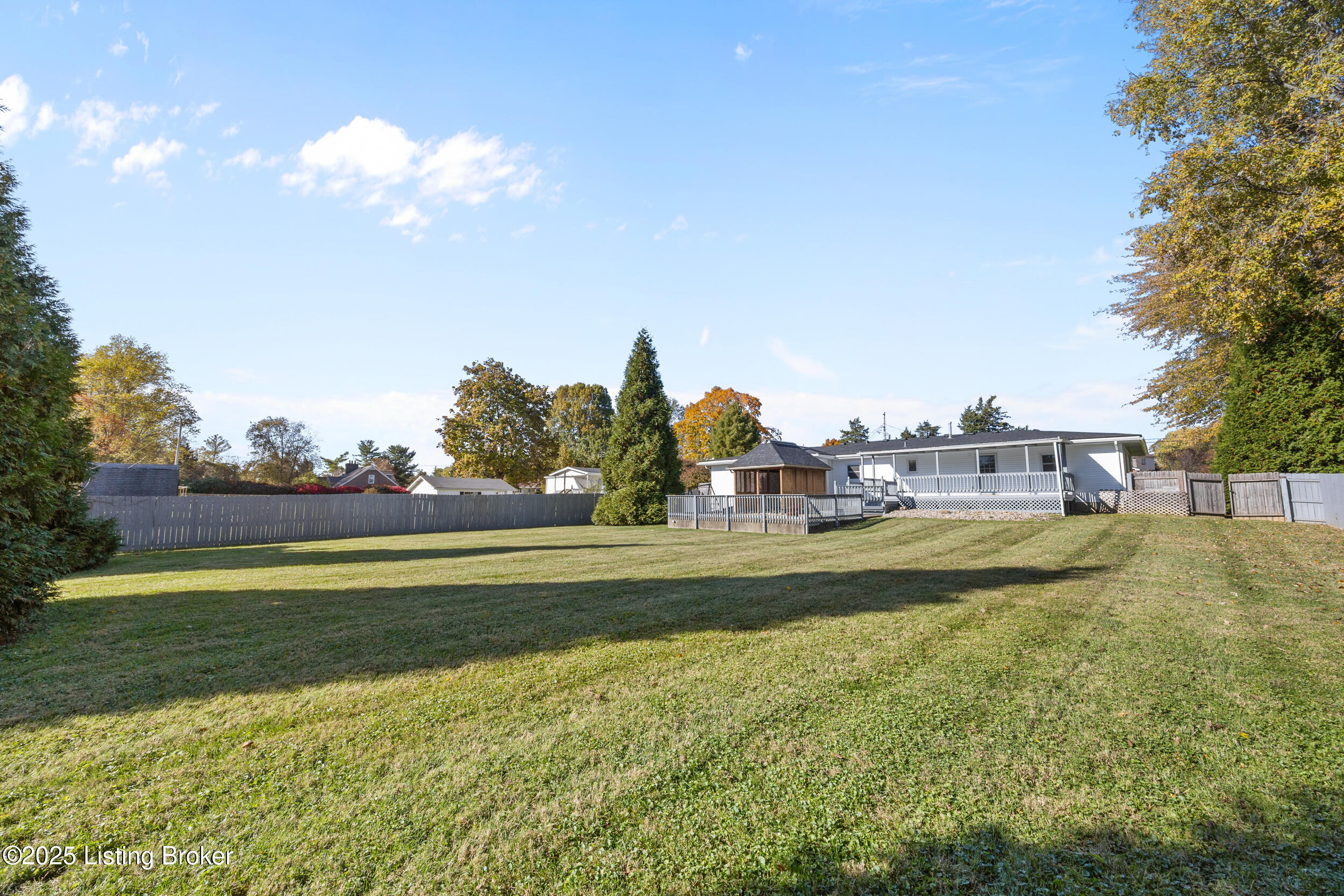 7408 Mayrow Dr