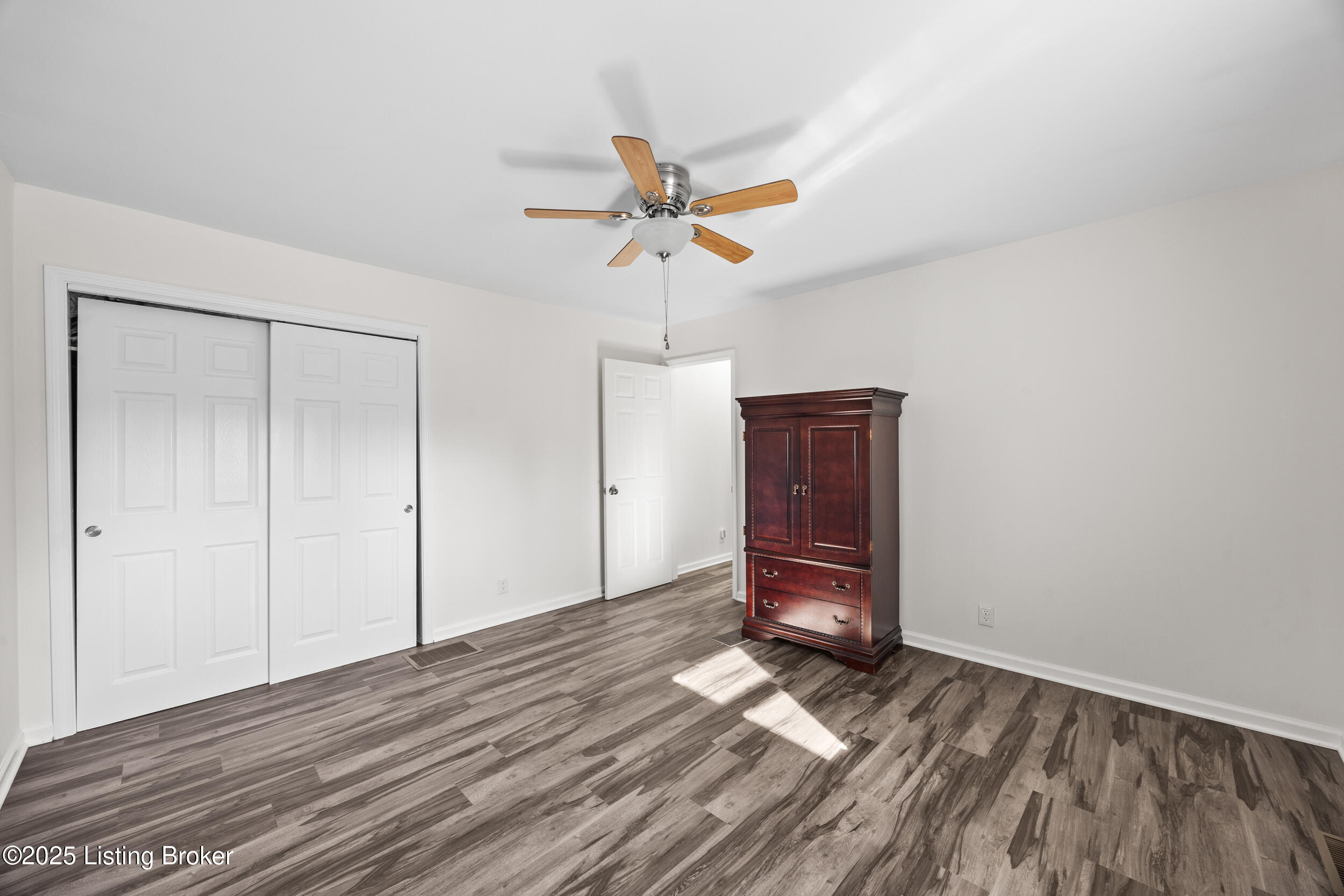 7408 Mayrow Dr
