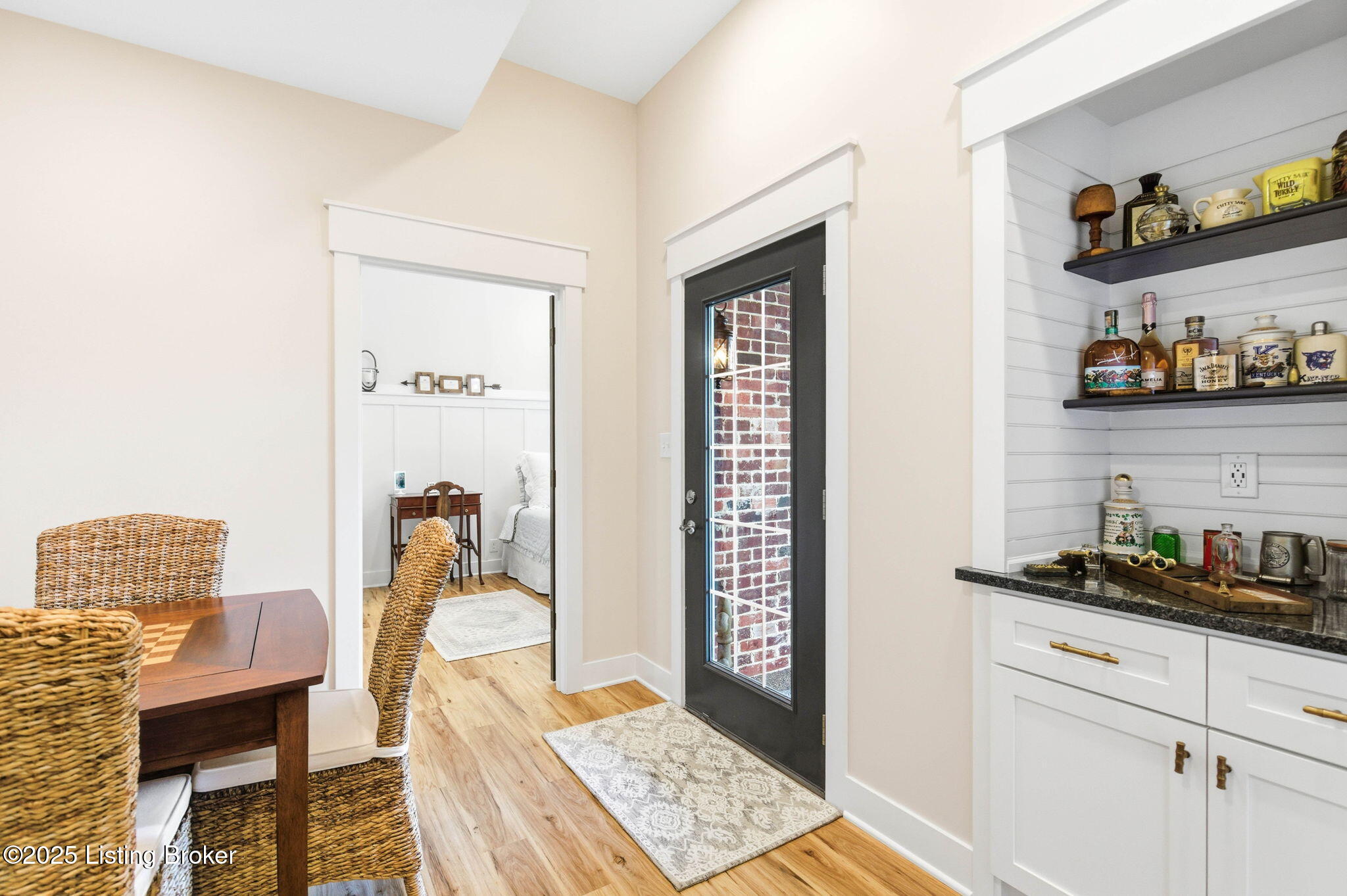 419 Nevin Ln