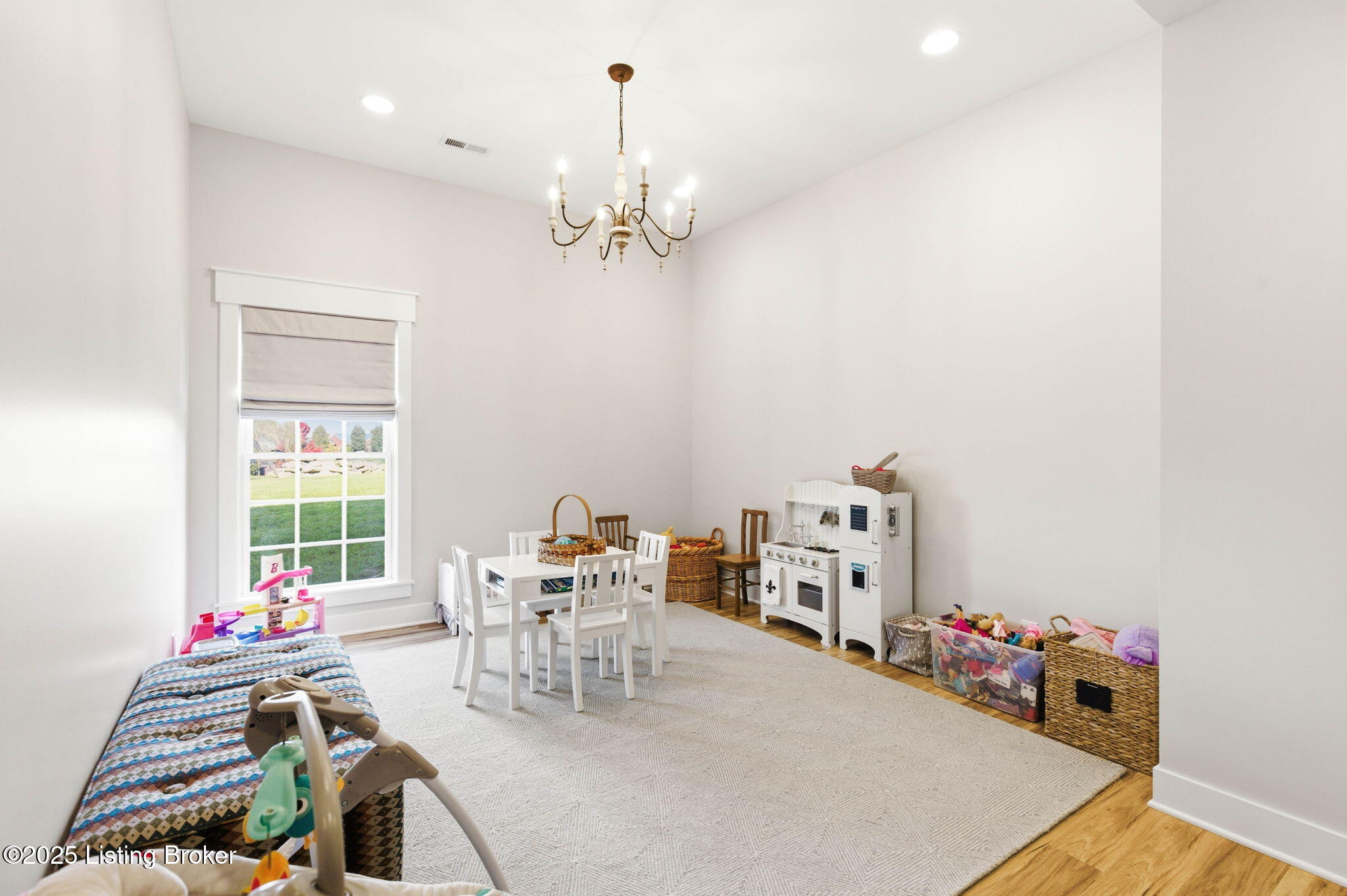 419 Nevin Ln