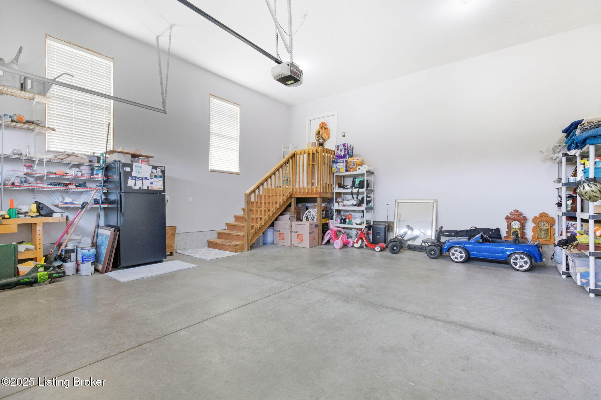 419 Nevin Ln