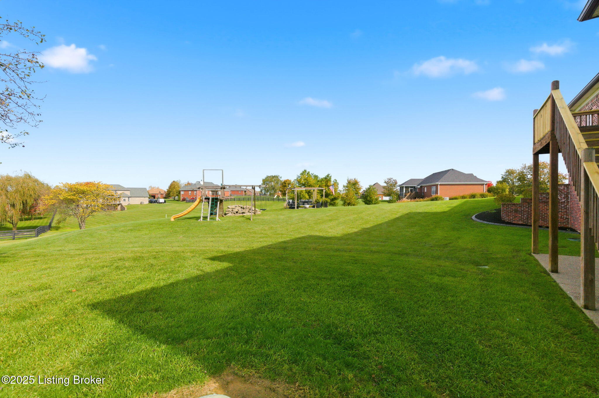 419 Nevin Ln