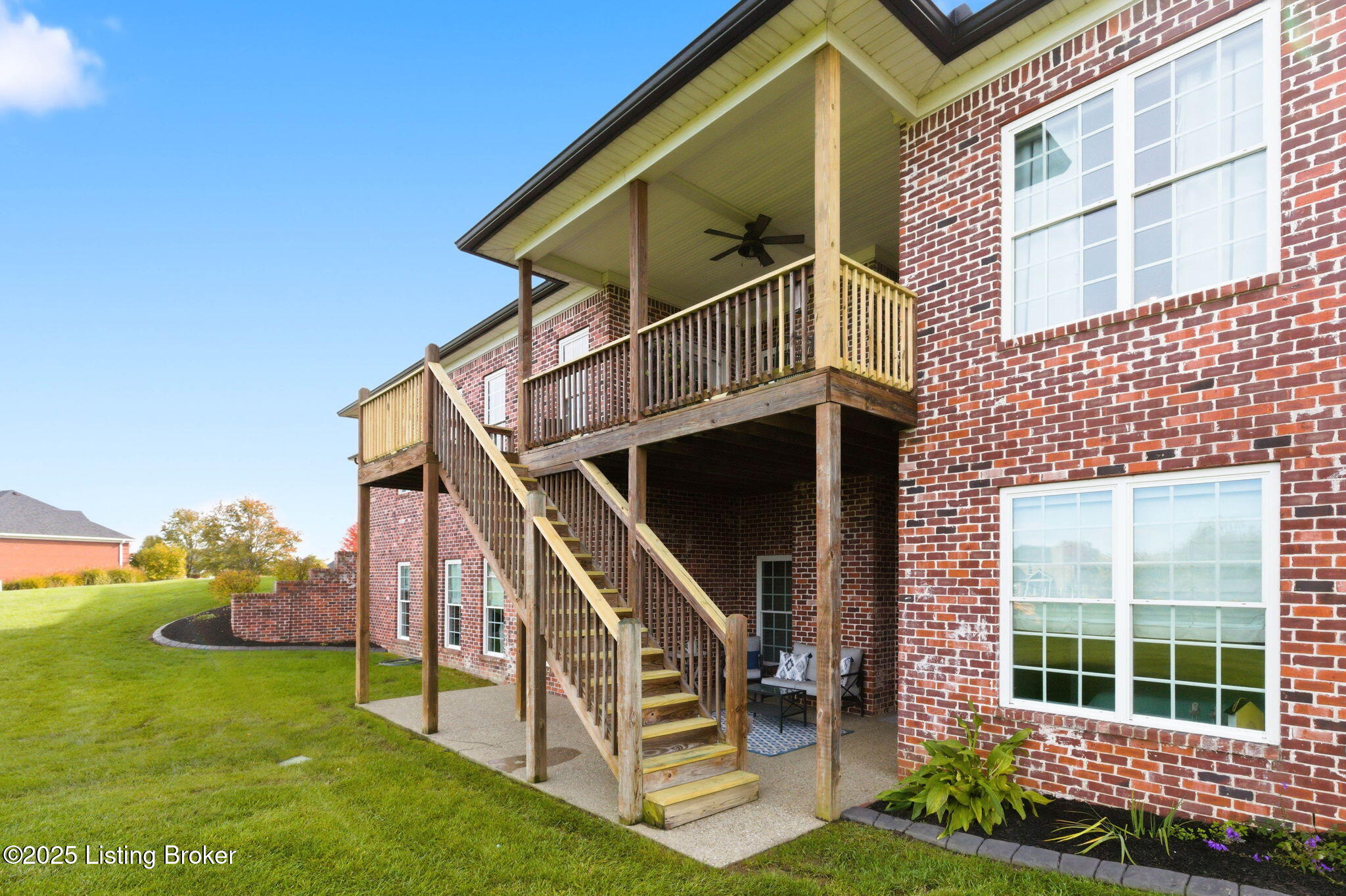 419 Nevin Ln